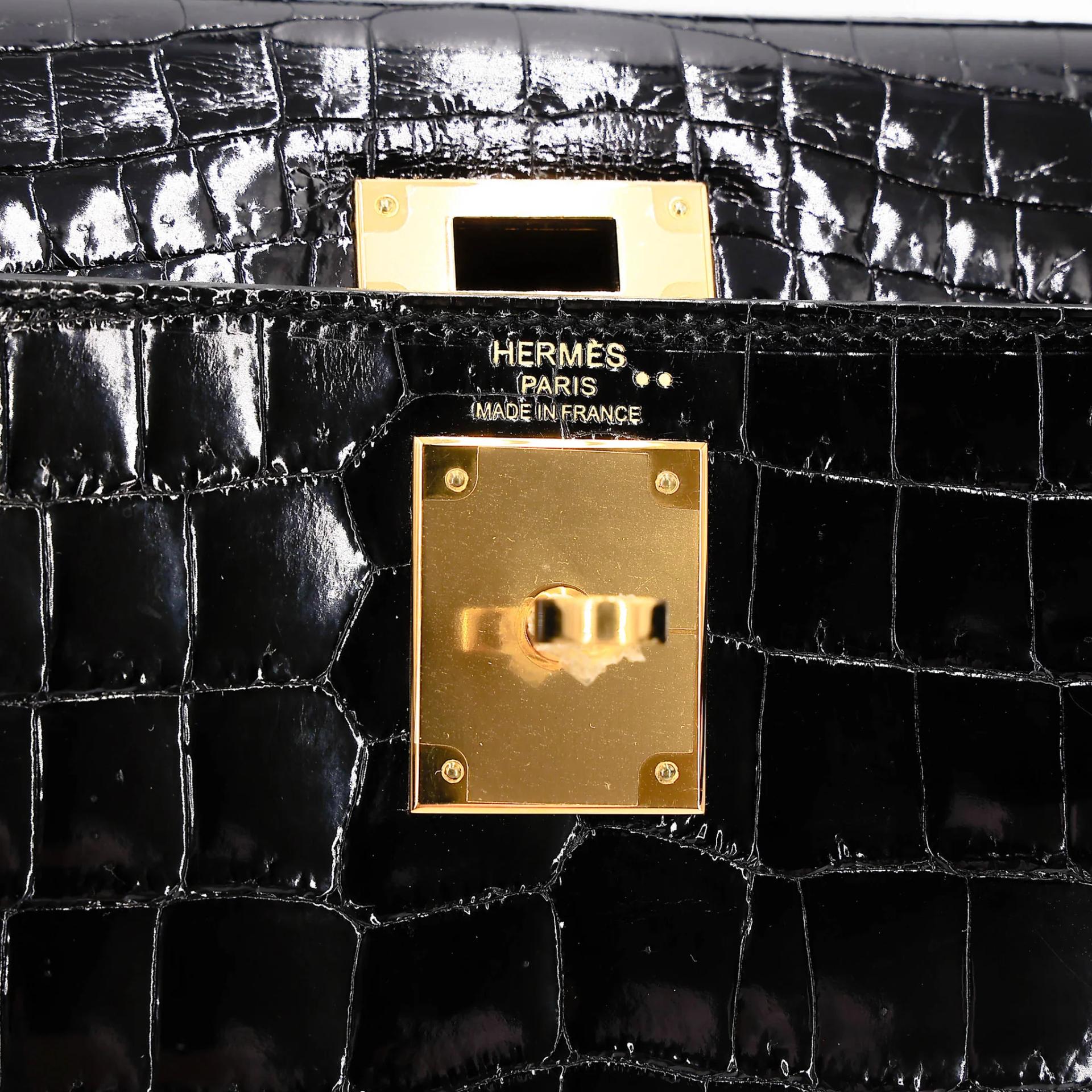 Very Good ( Rank A) HERMÈS Kelly 28 Sellier Noir (89) Shiny Niloticus Crocodile Gold hardware X (2016) - 21