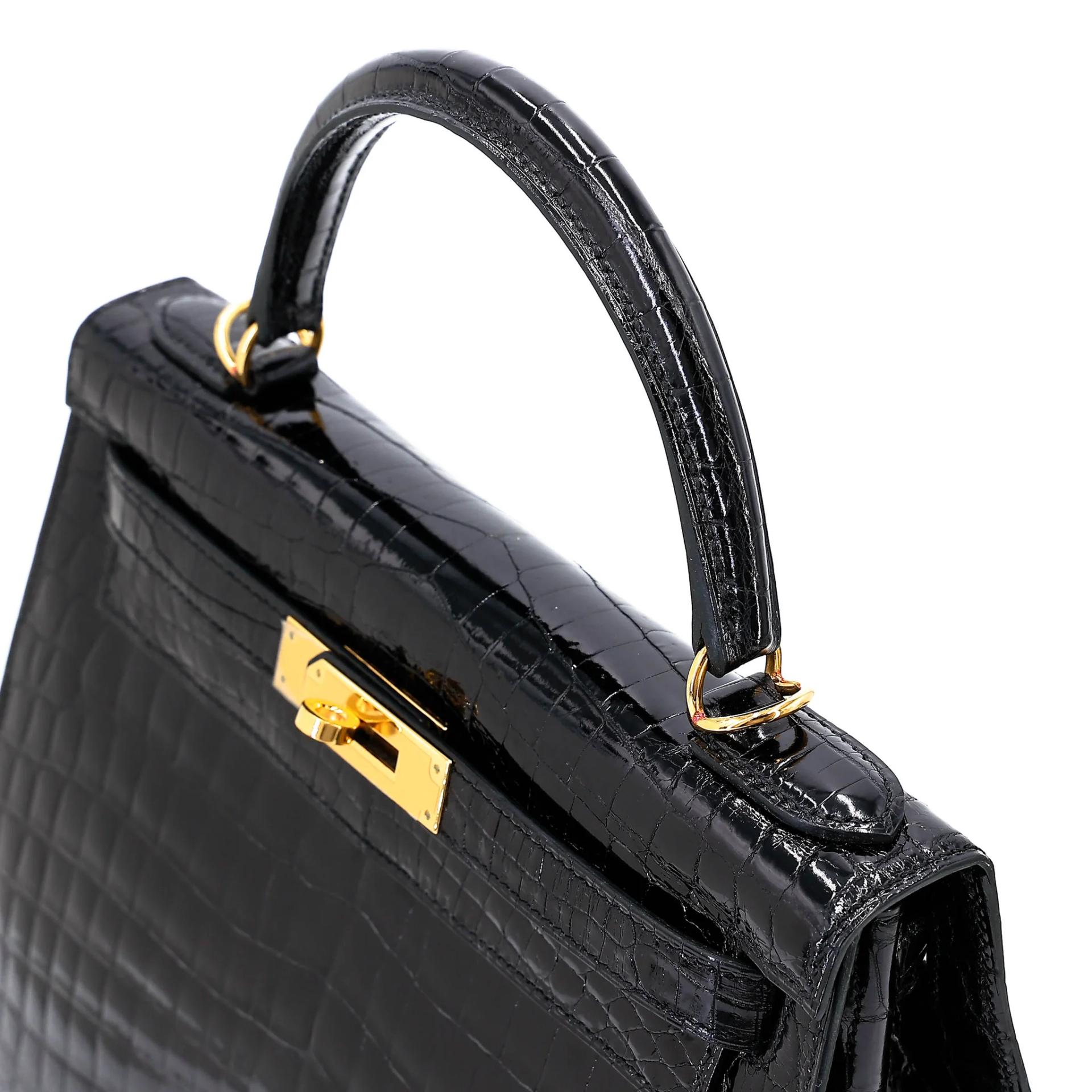 Very Good ( Rank A) HERMÈS Kelly 28 Sellier Noir (89) Shiny Niloticus Crocodile Gold hardware X (2016) - 3