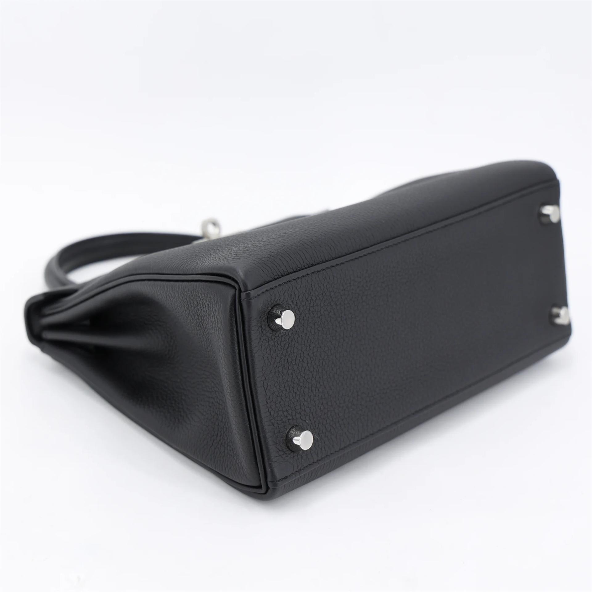 Brand New ( Rank N ) HERMÈS Kelly 25 Noir (89) Togo Brushed Palladium K (2025) - 4