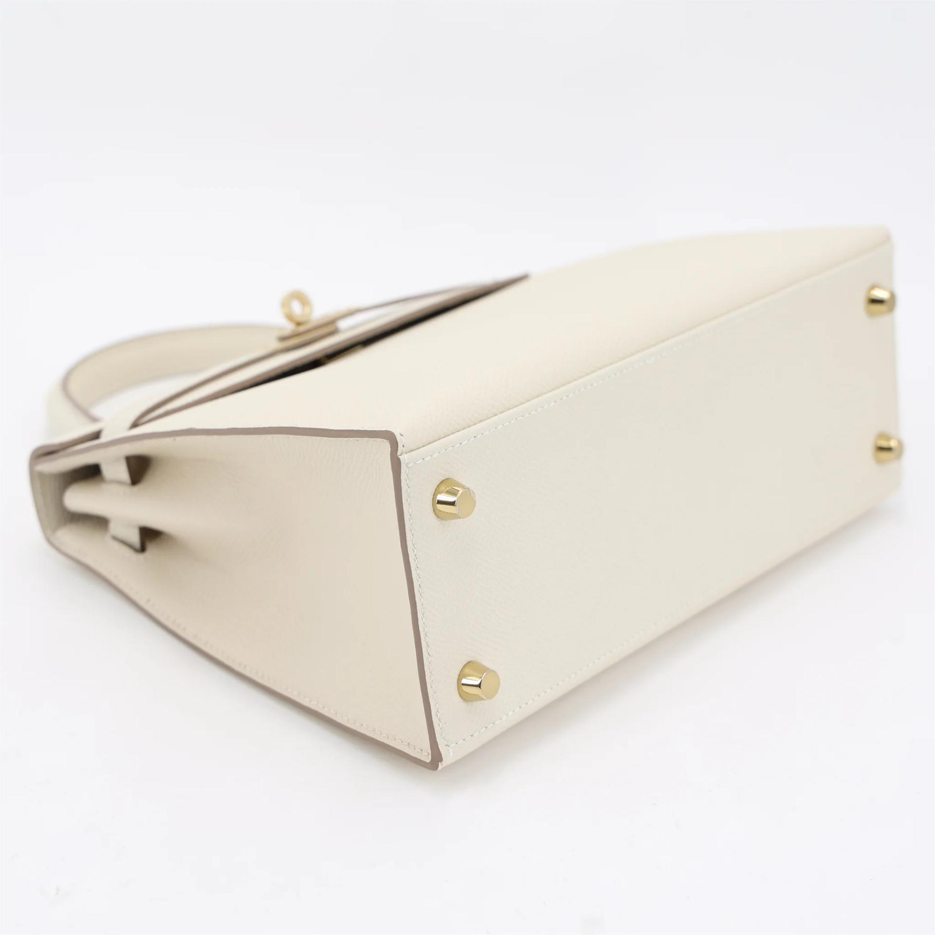 Excellent ( Rank SA ) HERMÈS Kelly 25 Sellier Craie (10) Epsom Permabrass hardware G (2026) - 4