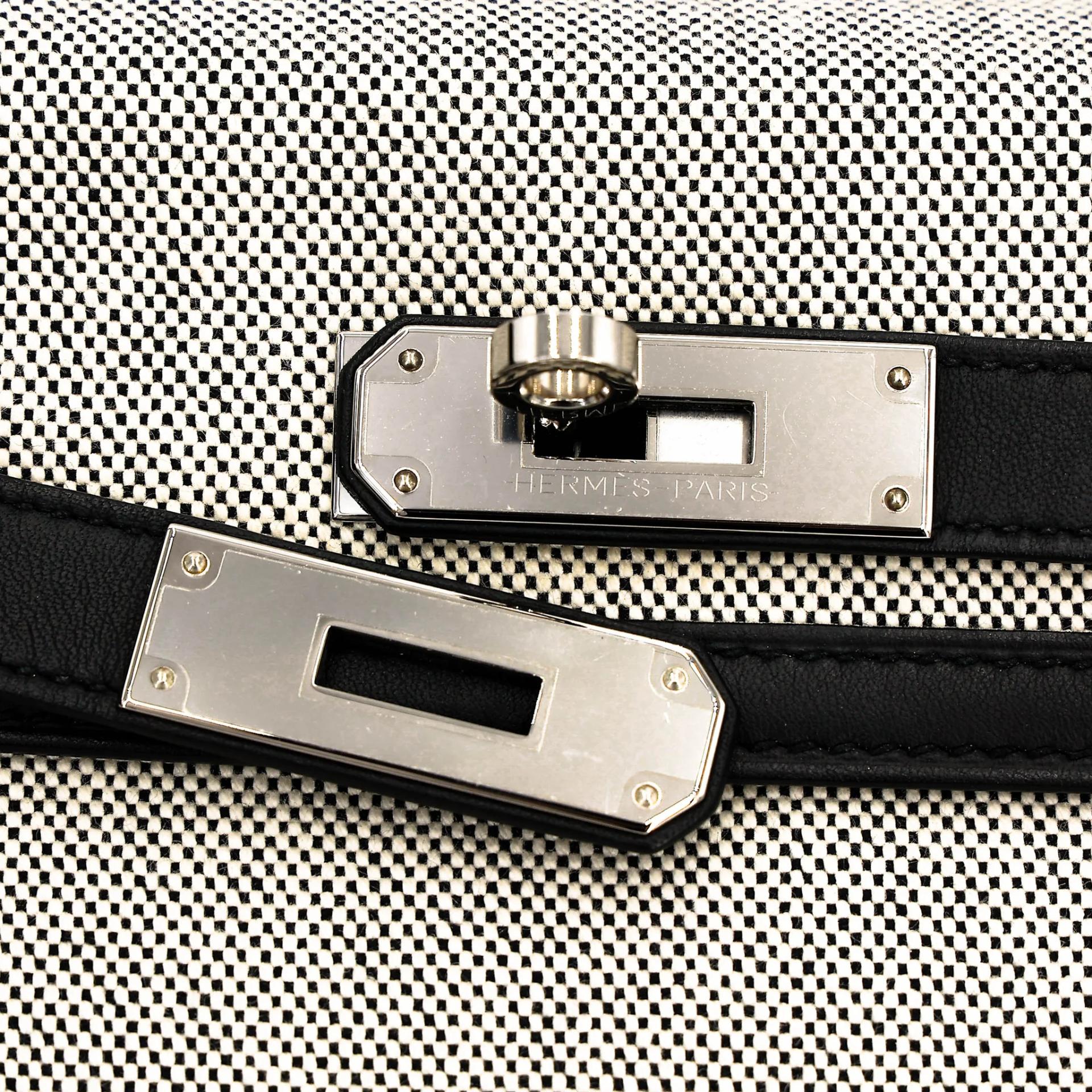 Very Good ( Rank A) HERMÈS Kelly 28 Sellier Noir (89) Toile H canvas Swift Palladium hardware Z (2021) - 8