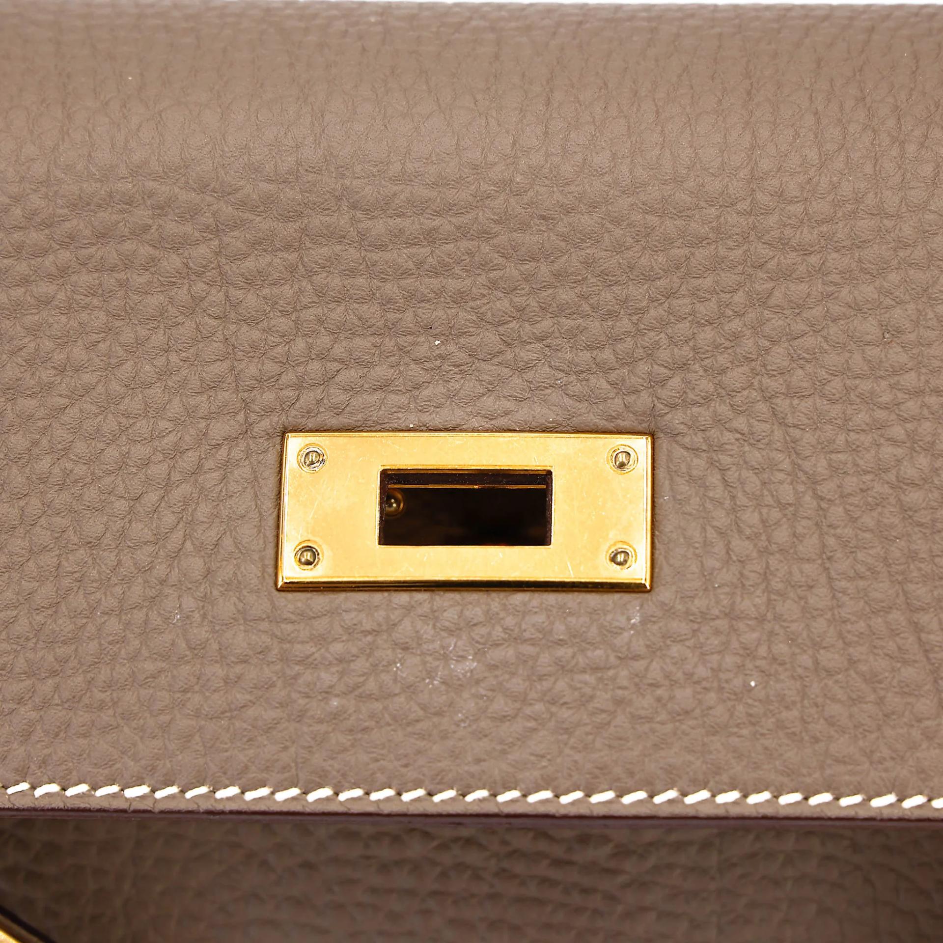 Very Good ( Rank A) HERMÈS Kelly 28 Etoupe (18) Togo Gold hardware T (2015) - 18