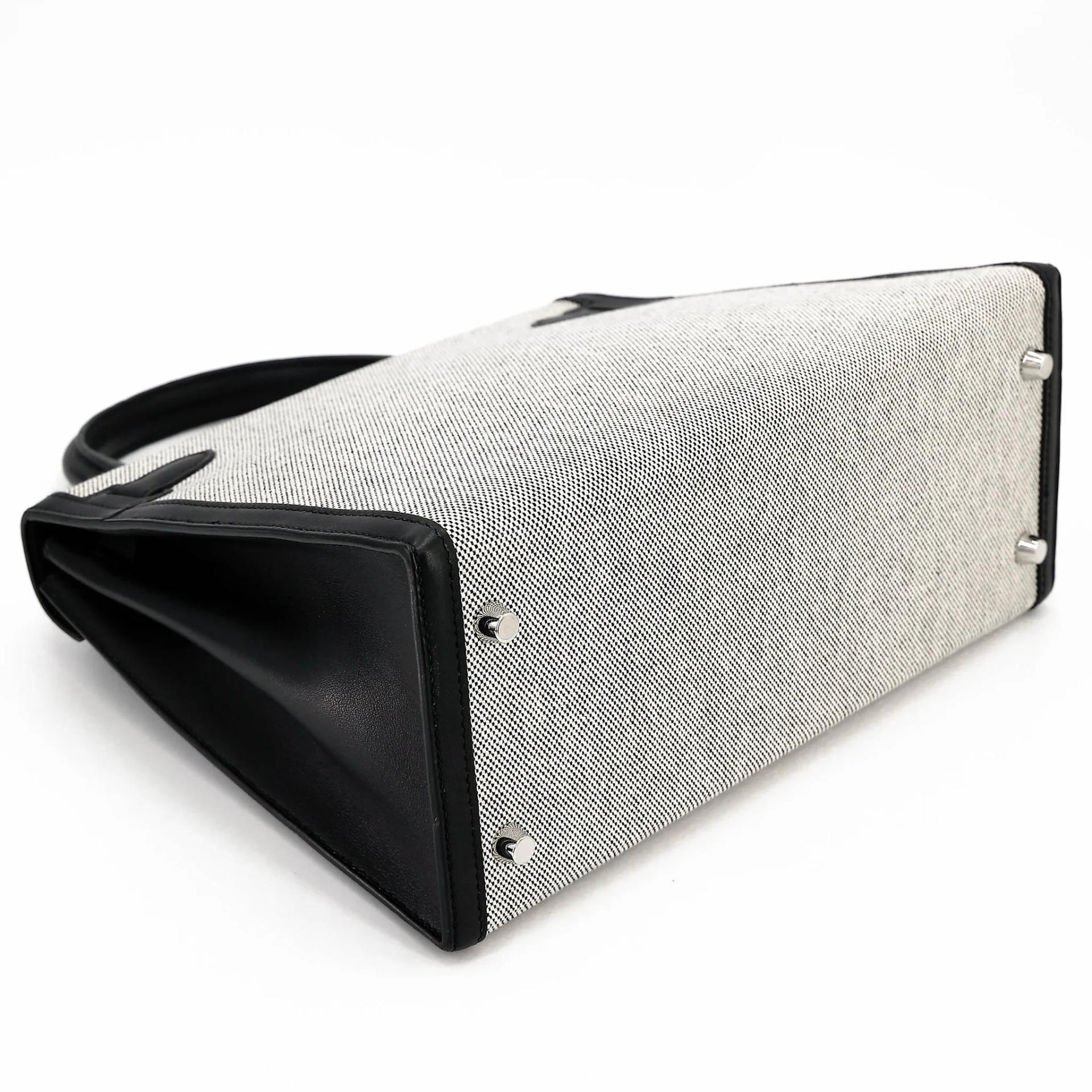 Very Good ( Rank A) HERMÈS Kelly 28 Sellier Noir (89) Toile H canvas Swift Palladium hardware Z (2021) - 7