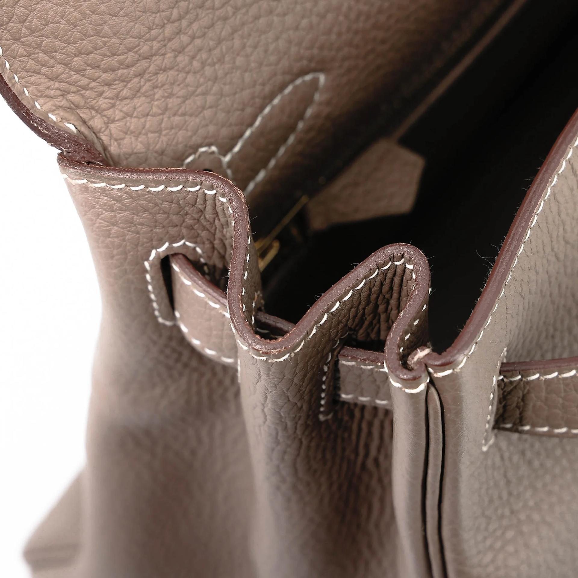 Very Good ( Rank A) HERMÈS Kelly 28 Etoupe (18) Togo Gold hardware T (2015) - 25