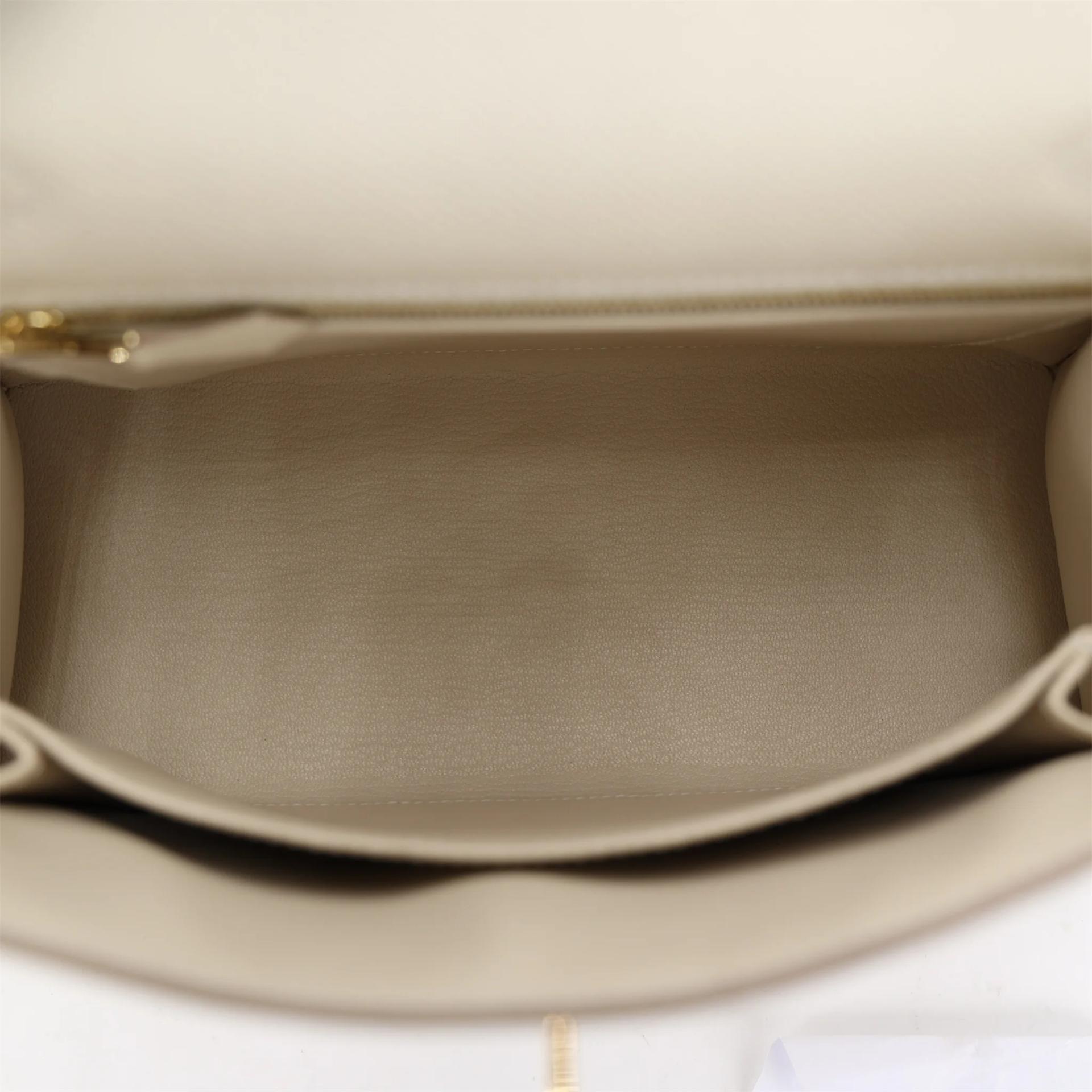 Excellent ( Rank SA ) HERMÈS Kelly 25 Sellier Craie (10) Epsom Permabrass hardware G (2026) - 11