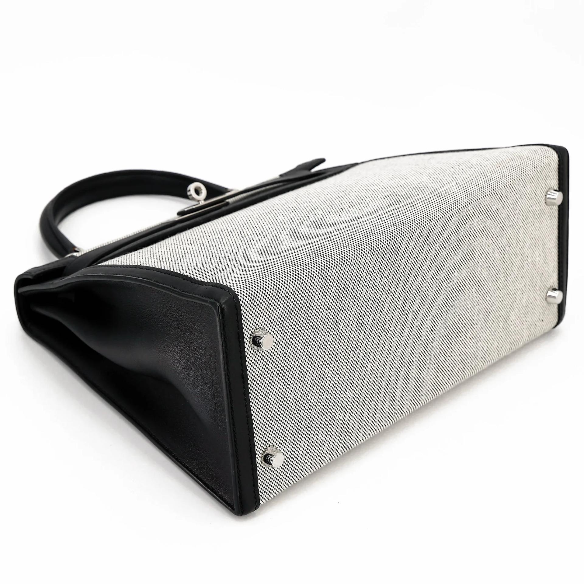 Very Good ( Rank A) HERMÈS Kelly 28 Sellier Noir (89) Toile H canvas Swift Palladium hardware Z (2021) - 5