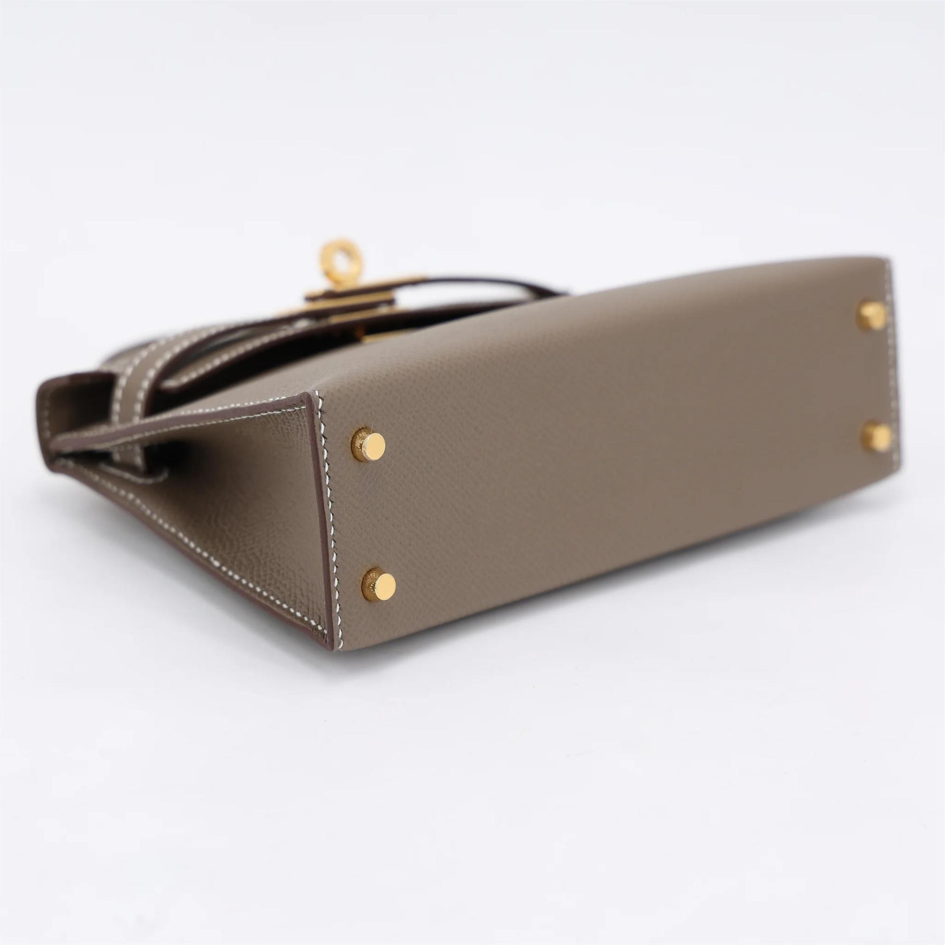 Brand New ( Rank N ) HERMÈS Mini Kelly II Etoupe (18) Epsom Gold hardware G (2026) - 4