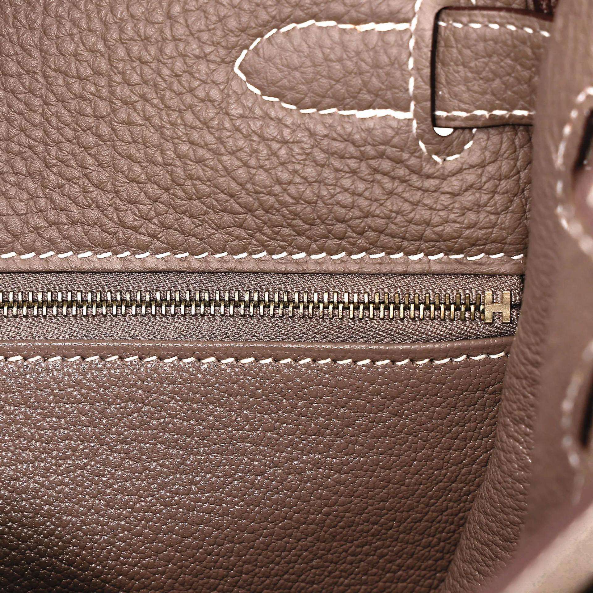 Very Good ( Rank A) HERMÈS Kelly 28 Etoupe (18) Togo Gold hardware T (2015) - 23