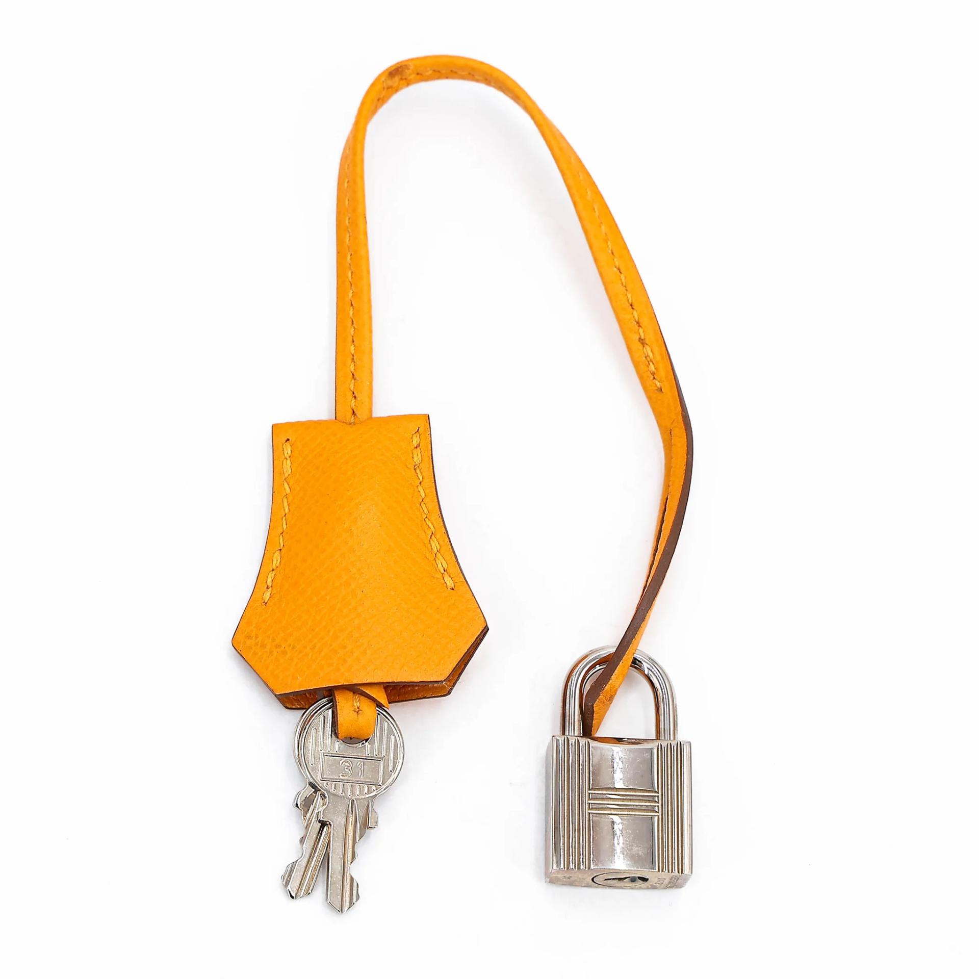 Very Good ( Rank A) HERMÈS Birkin 30 Jaune d’Or (9V) Epsom Palladium hardware Square P (2012) - 26