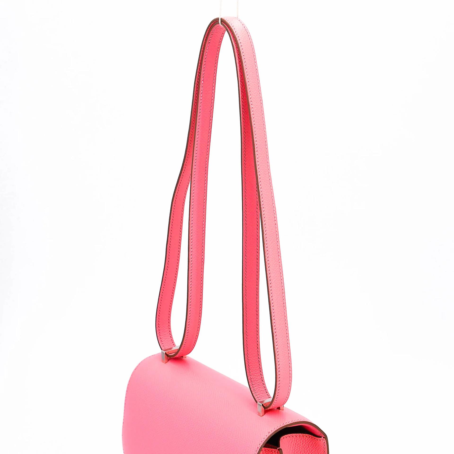 Very Good ( Rank A) HERMÈS Constance Mini 19 Mirror Rose Confetti (1Q) Epsom Palladium hardware B (2023) - 3