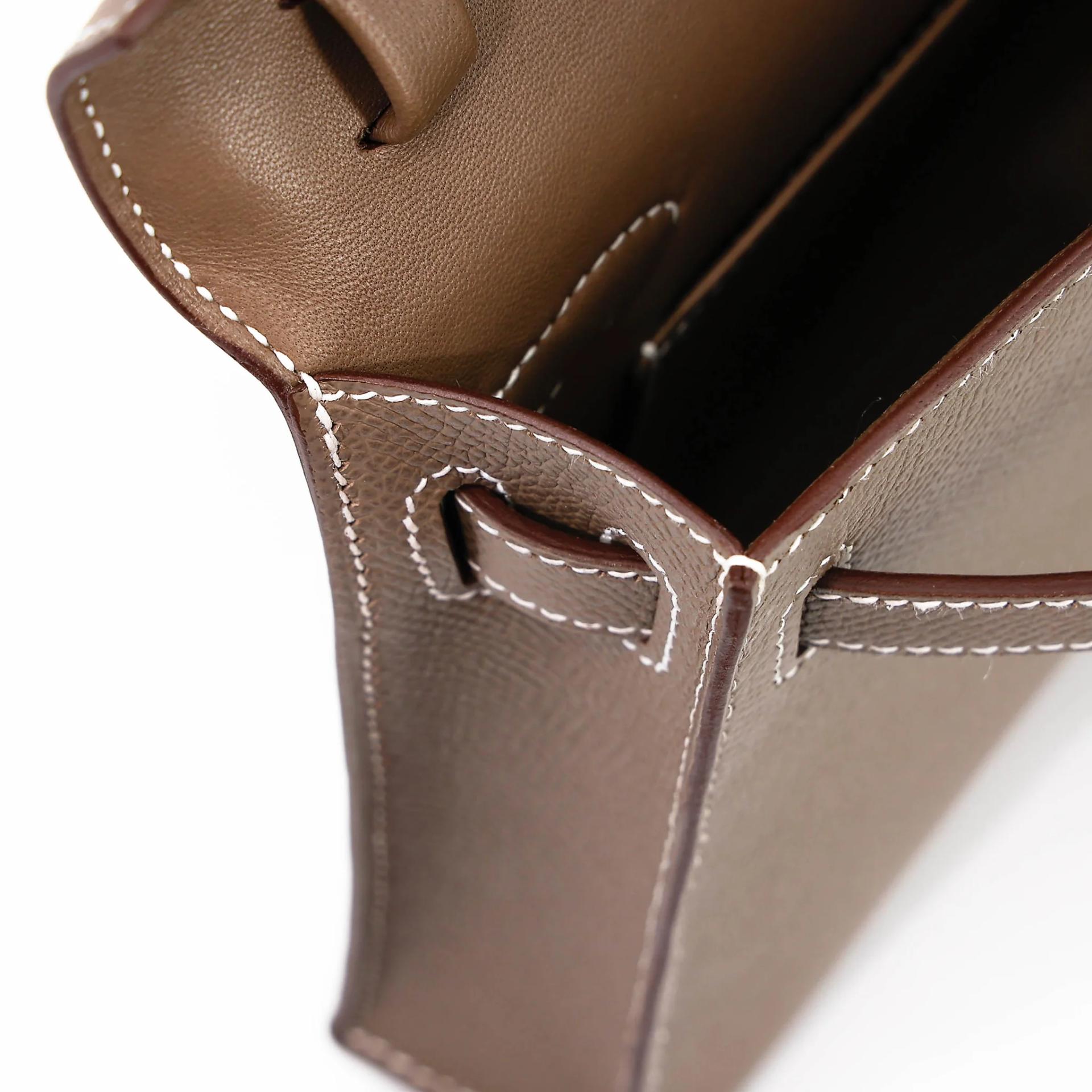 全新 HERMÈS 愛馬仕 Kelly Elan 18 大象灰 Etoupe Epsom牛皮 銀扣 G刻 2026年 - 16