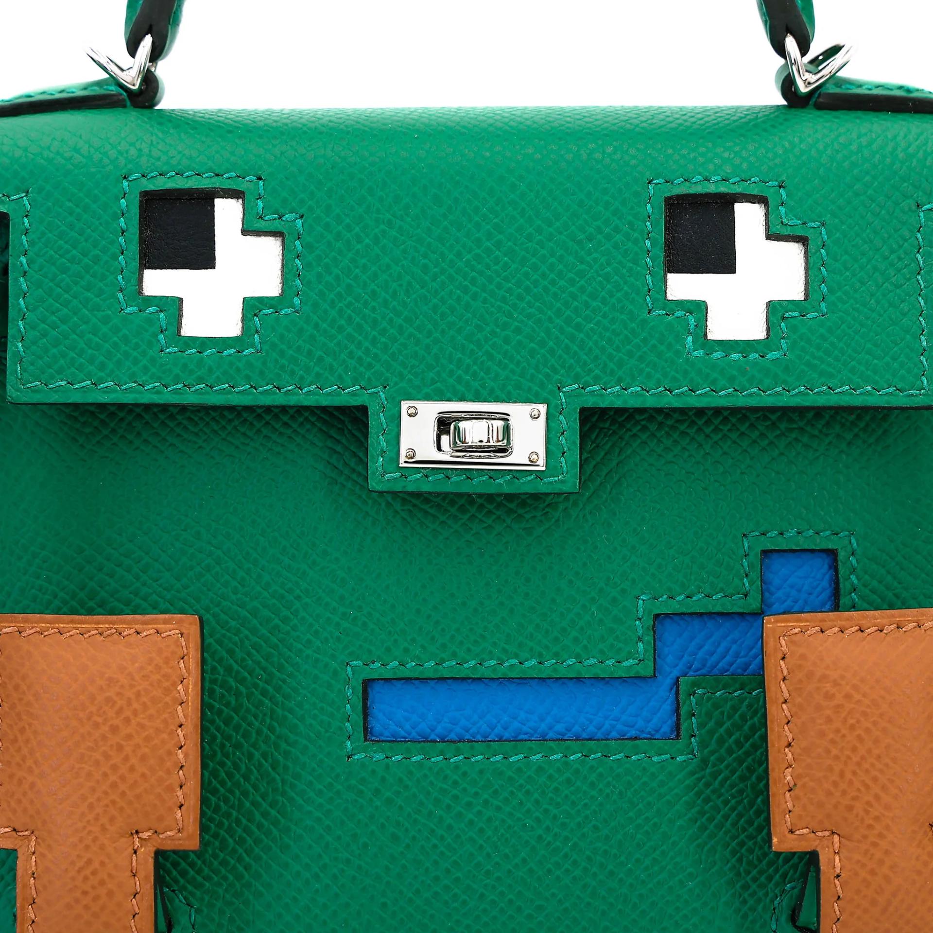 未使用保存品 HERMÈS 愛馬仕 限量收藏款 Kelly Doll Picto U4 絲絨綠 Vert Vertigo 37 金棕色 Gold B3 坦桑尼亞藍 Bleu Zanzibar H0 Gris misty 霧霾灰 Epsom牛皮 銀扣 W刻 2024年 - 10