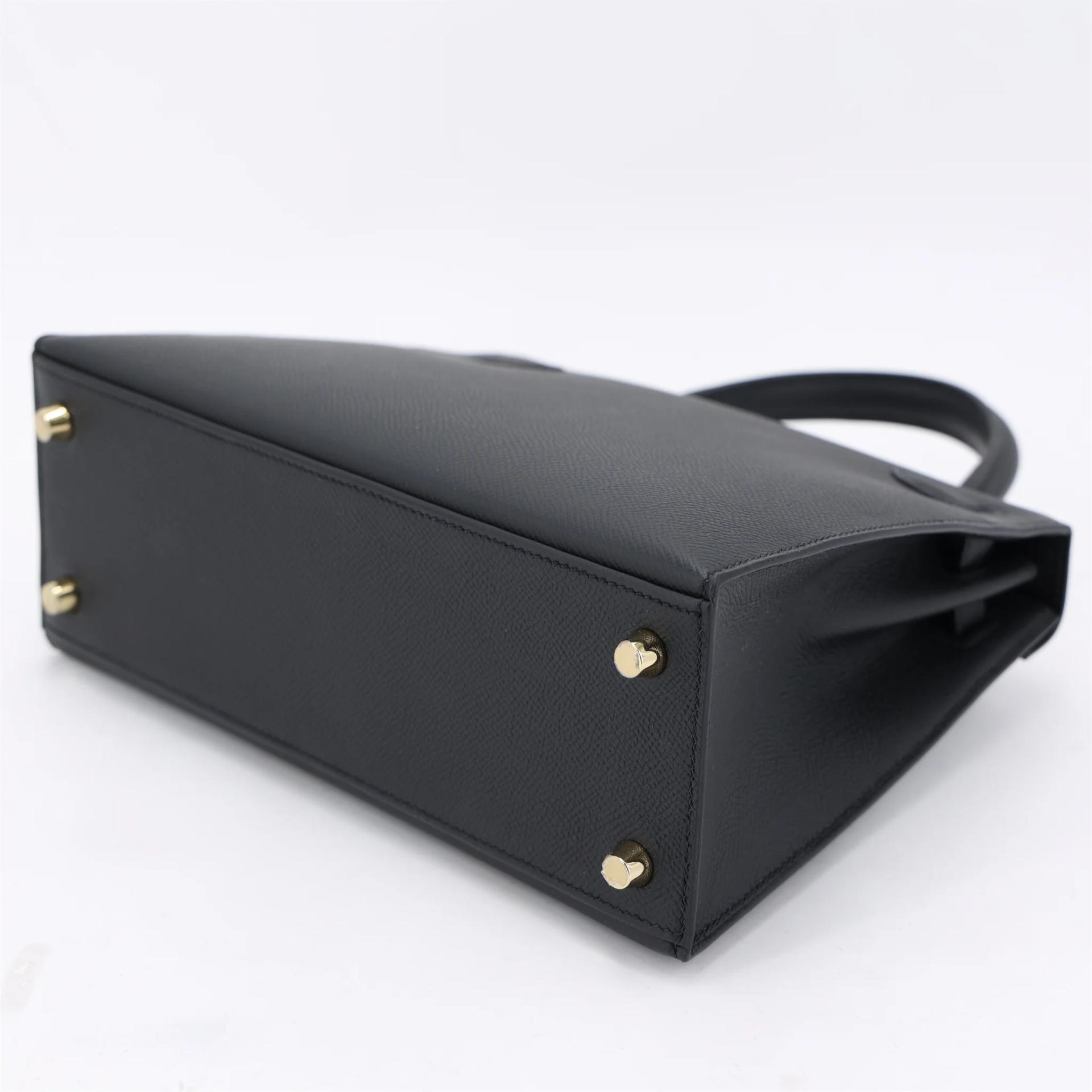 Brand New ( Rank N ) HERMÈS Kelly 25 Sellier Noir (89) Epsom Gold hardware G (2026) - 7