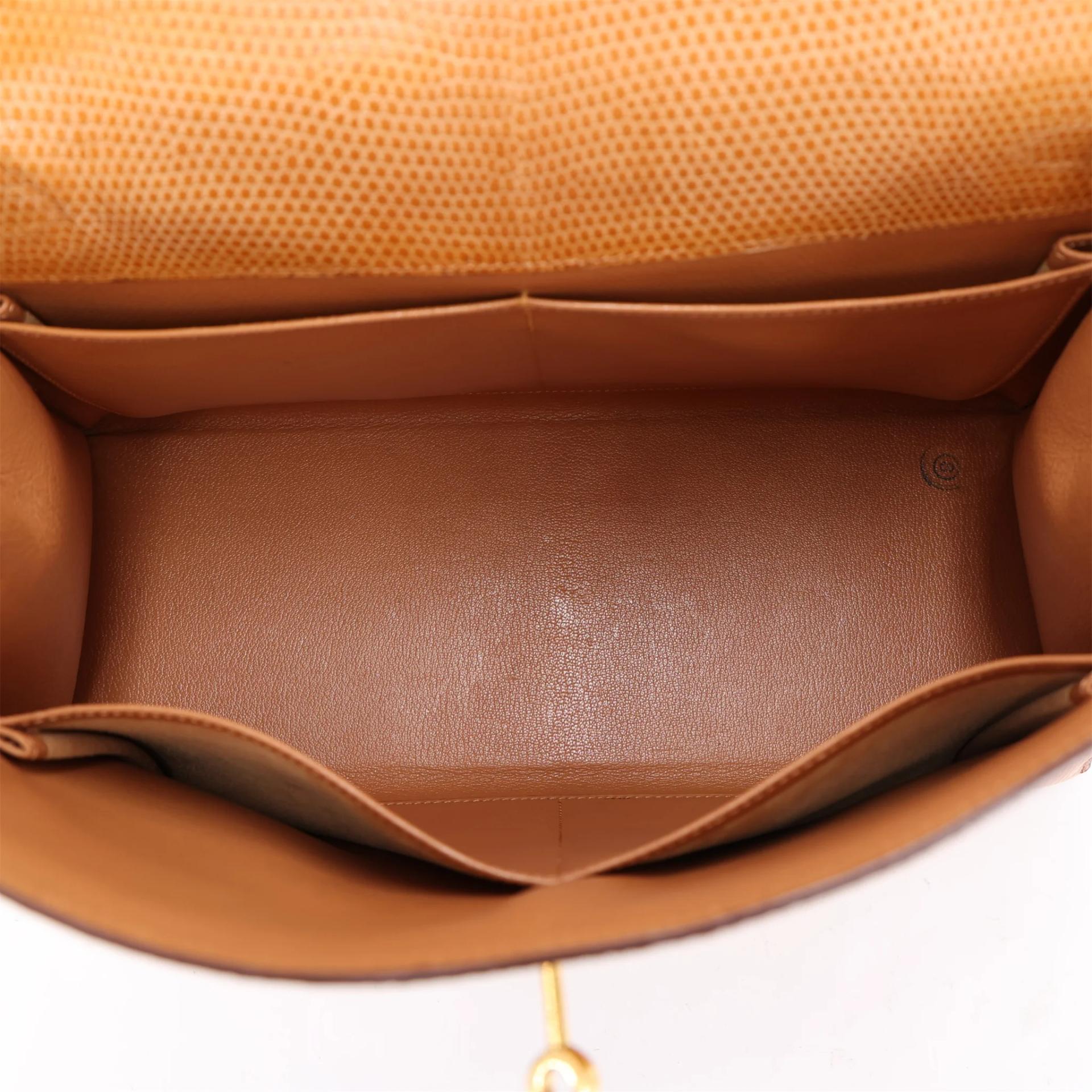 Good ( Rank AB) HERMÈS Kelly 32 Sellier Natural (27) Lizard Gold hardware Circle X (1994) - 14