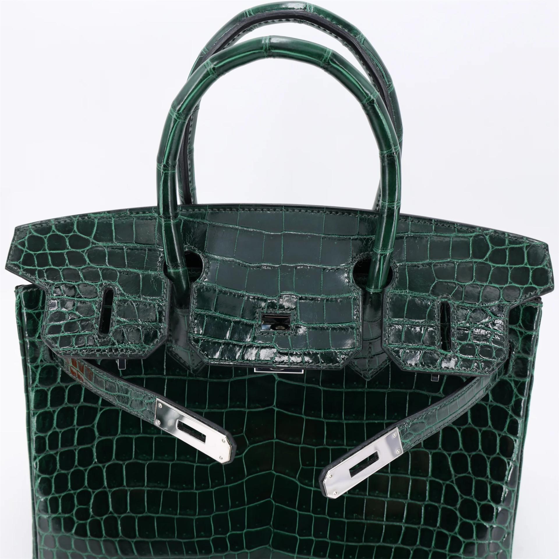 Very Good ( Rank A) HERMÈS Birkin 30 Vert Fonce (67) Shiny Niloticus Crocodile Palladium hardware Square Q (2013) - 10