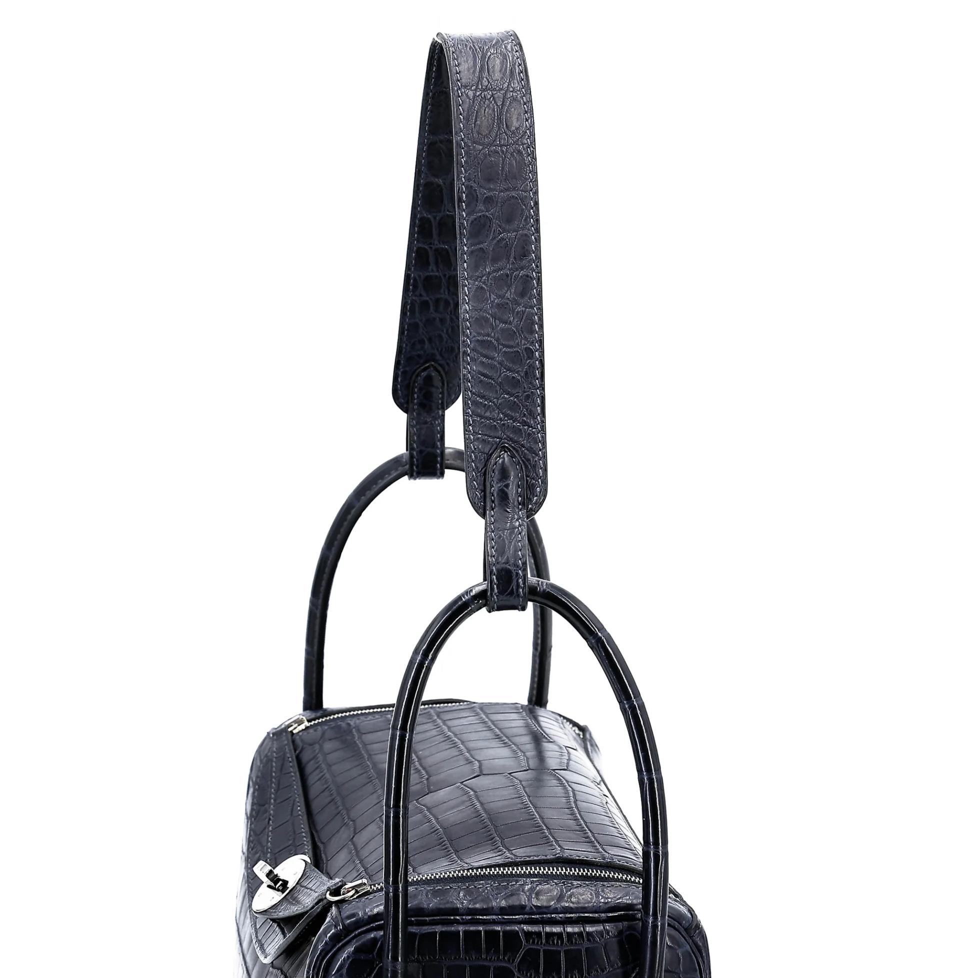 Very Good ( Rank A) HERMÈS Lindy 26 Bleu Indigo (76) Matte Niloticus Crocodile Palladium hardware X (2016) - 3