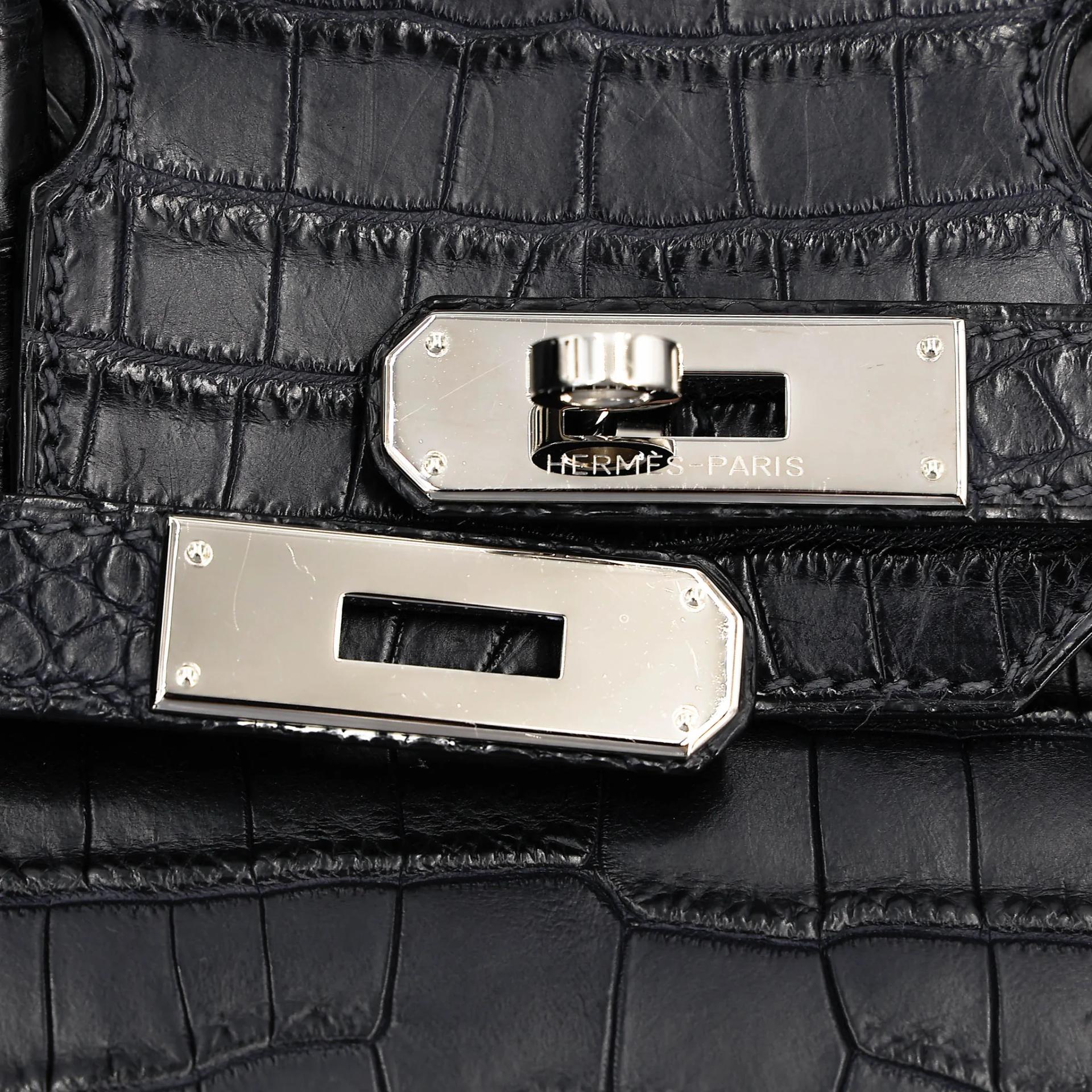 Very Good ( Rank A) HERMÈS Birkin 30 Bleu Indigo (76) Matte Niloticus Crocodile Palladium hardware Square M (2009) - 15
