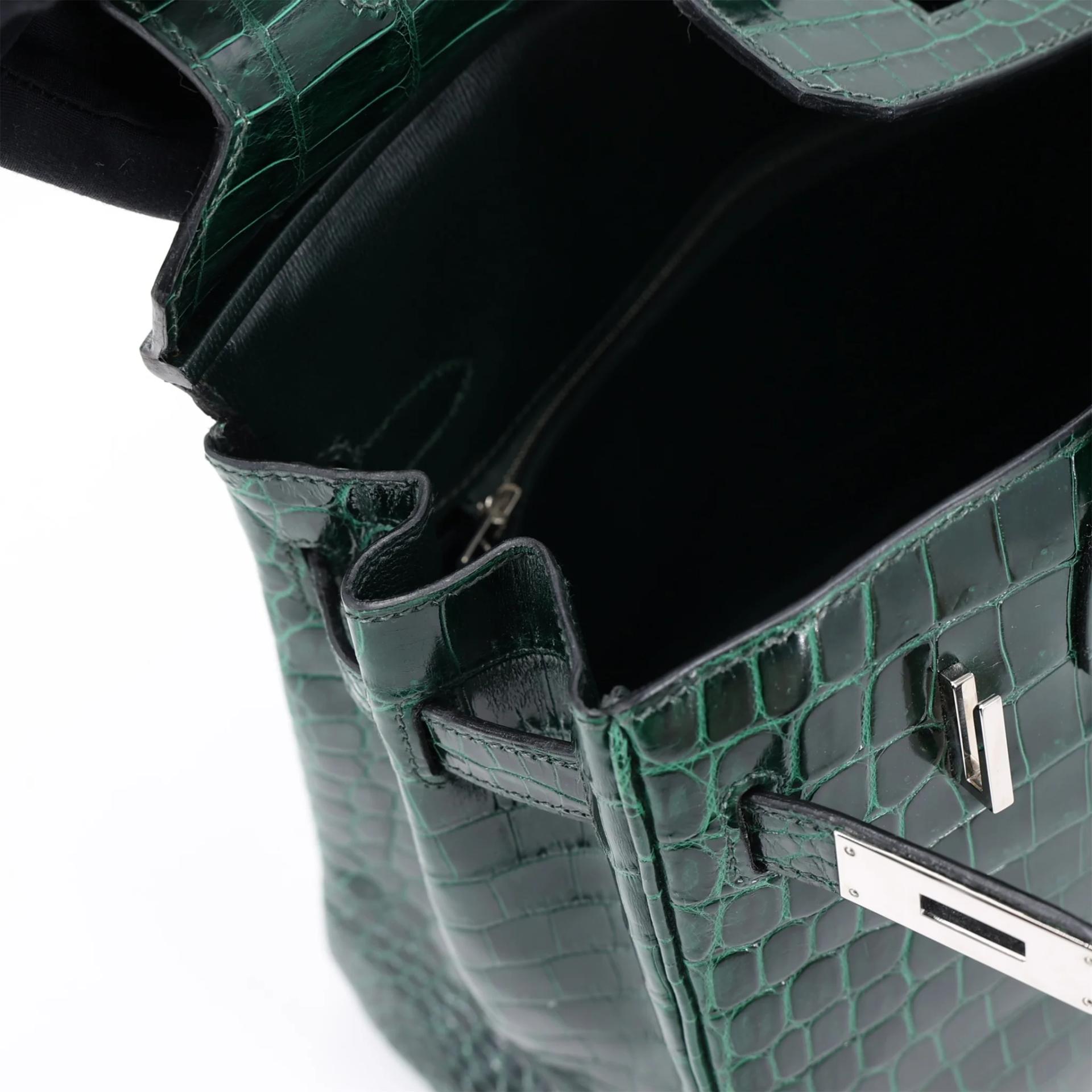 Very Good ( Rank A) HERMÈS Birkin 30 Vert Fonce (67) Shiny Niloticus Crocodile Palladium hardware Square Q (2013) - 16