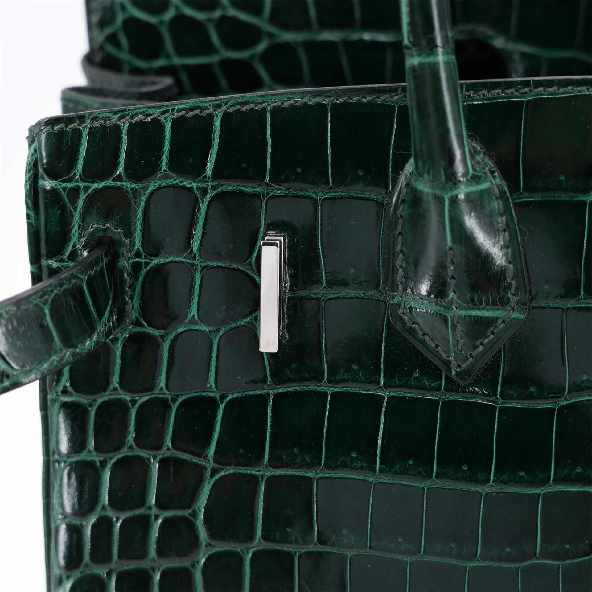 Very Good ( Rank A) HERMÈS Birkin 30 Vert Fonce (67) Shiny Niloticus Crocodile Palladium hardware Square Q (2013) - 12