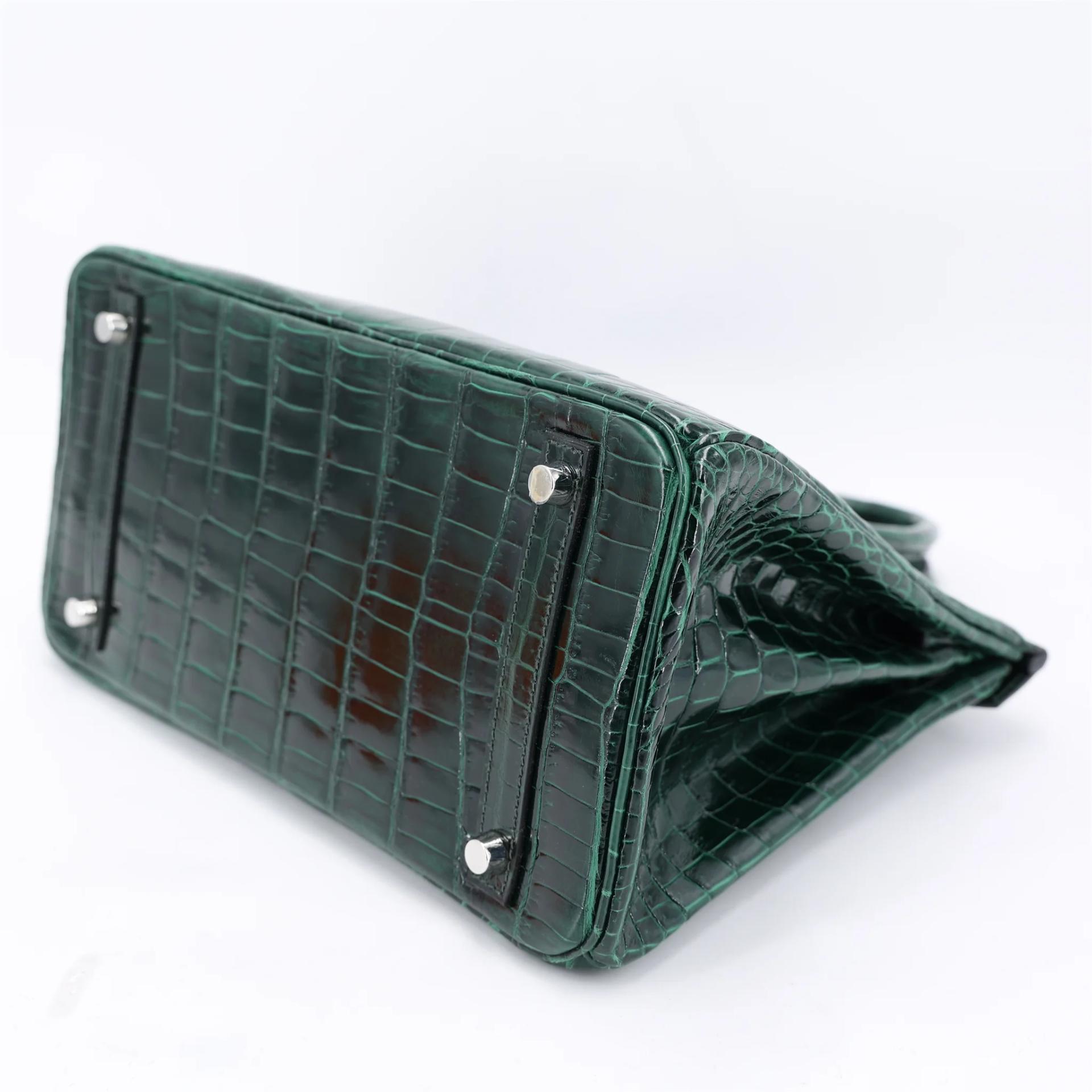 Very Good ( Rank A) HERMÈS Birkin 30 Vert Fonce (67) Shiny Niloticus Crocodile Palladium hardware Square Q (2013) - 7