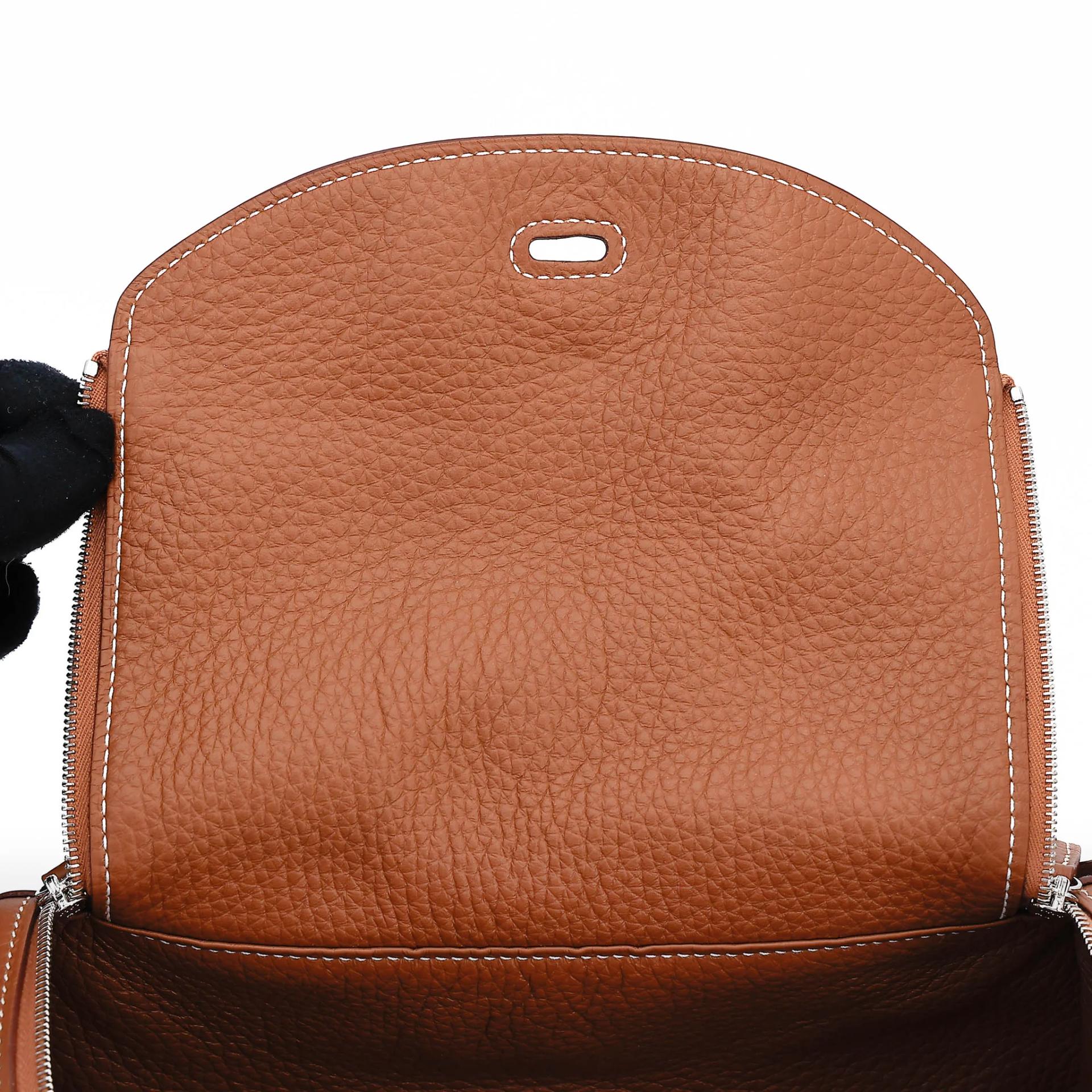 Unused ( Rank NS ) HERMÈS Lindy 26 Gold (37) Clemence Palladium hardware W (2024) - 15