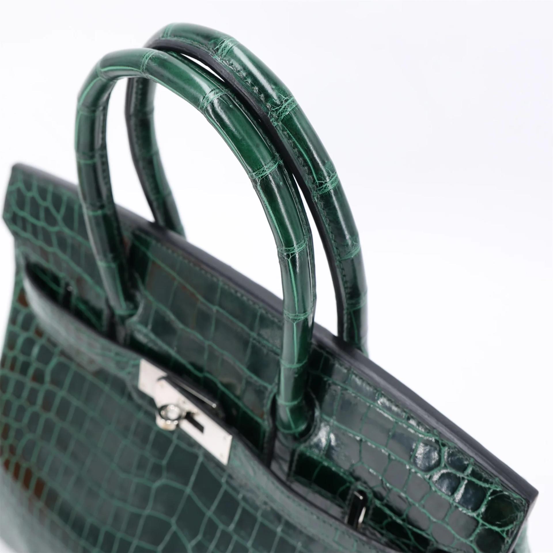 Very Good ( Rank A) HERMÈS Birkin 30 Vert Fonce (67) Shiny Niloticus Crocodile Palladium hardware Square Q (2013) - 3