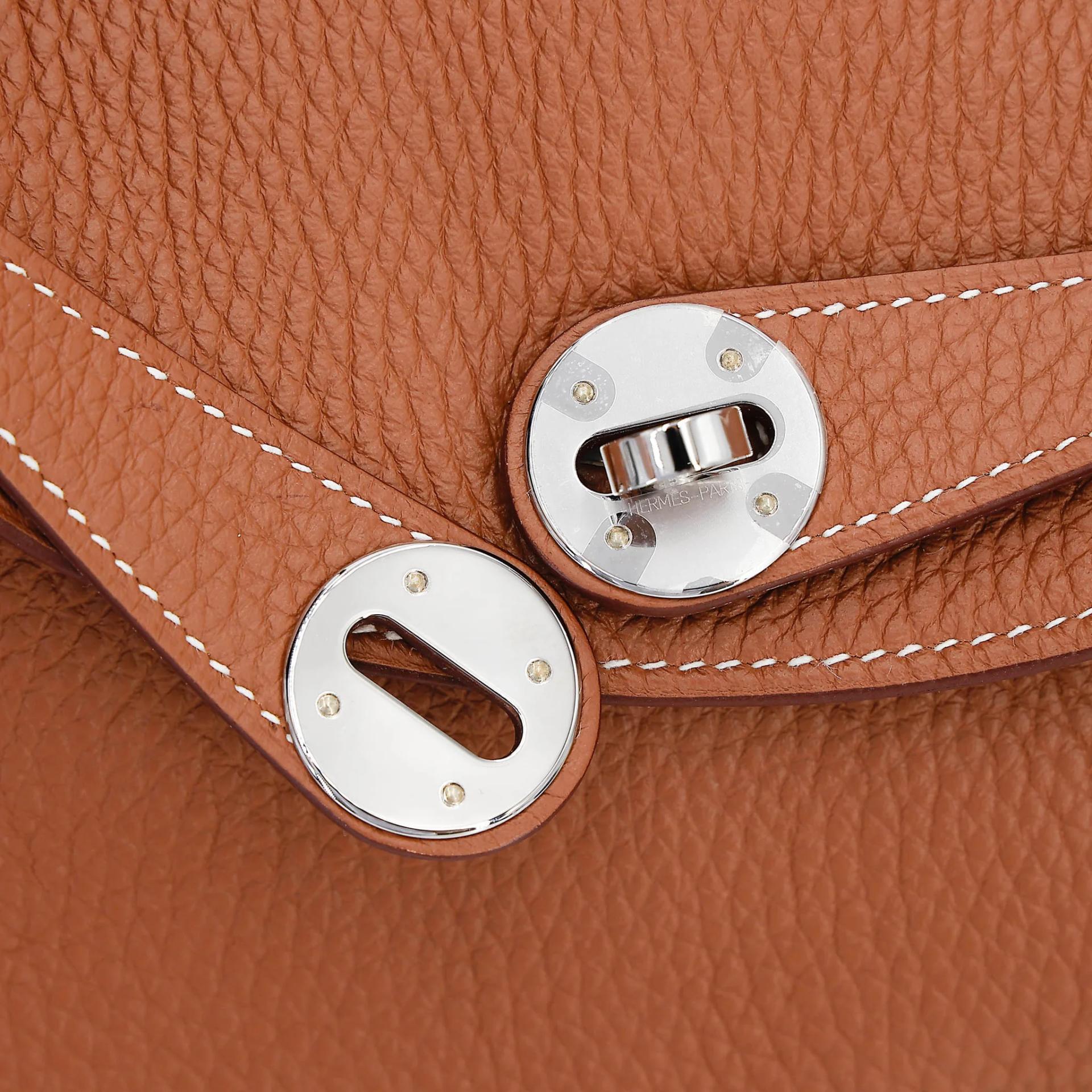Unused ( Rank NS ) HERMÈS Lindy 26 Gold (37) Clemence Palladium hardware W (2024) - 10