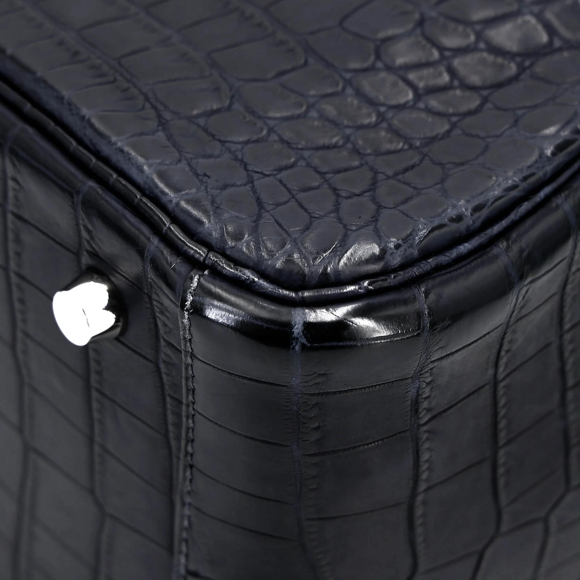 Very Good ( Rank A) HERMÈS Lindy 26 Bleu Indigo (76) Matte Niloticus Crocodile Palladium hardware X (2016) - 11