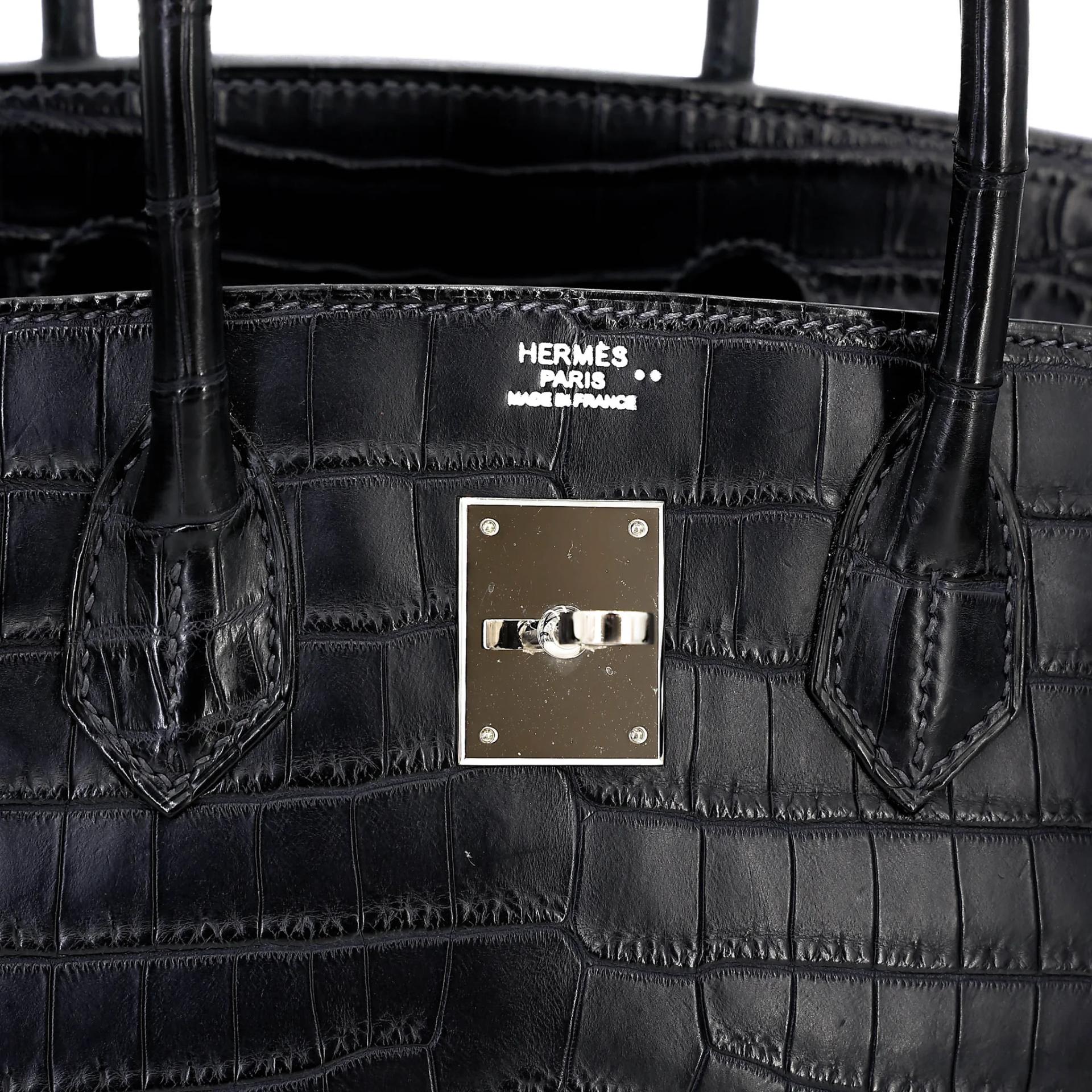 Very Good ( Rank A) HERMÈS Birkin 30 Bleu Indigo (76) Matte Niloticus Crocodile Palladium hardware Square M (2009) - 22