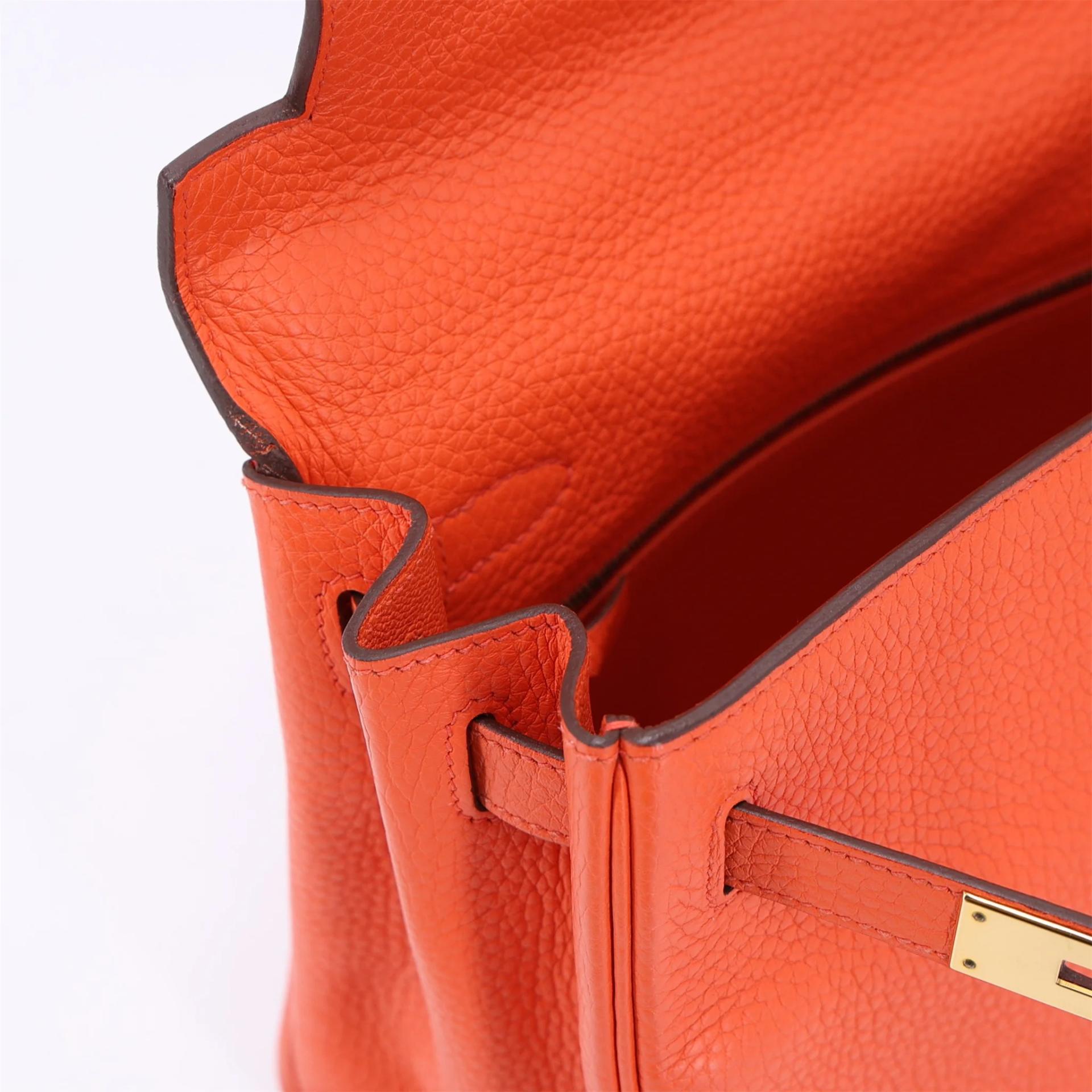 Very Good ( Rank A) HERMÈS Kelly 28 Orange Poppy (8V) Clemence Gold hardware T (2015) - 14
