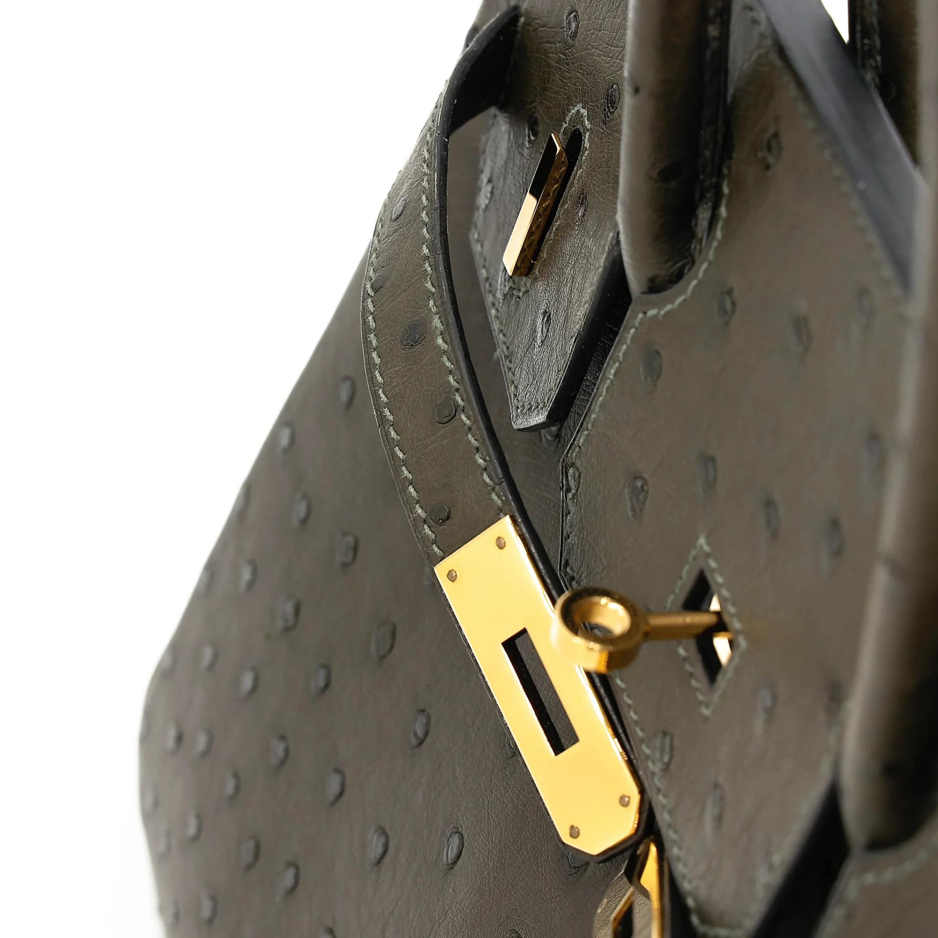 Very Good ( Rank A) HERMÈS Birkin 30 Vert Veronese (6H) Ostrich Gold hardware T (2015) - 13