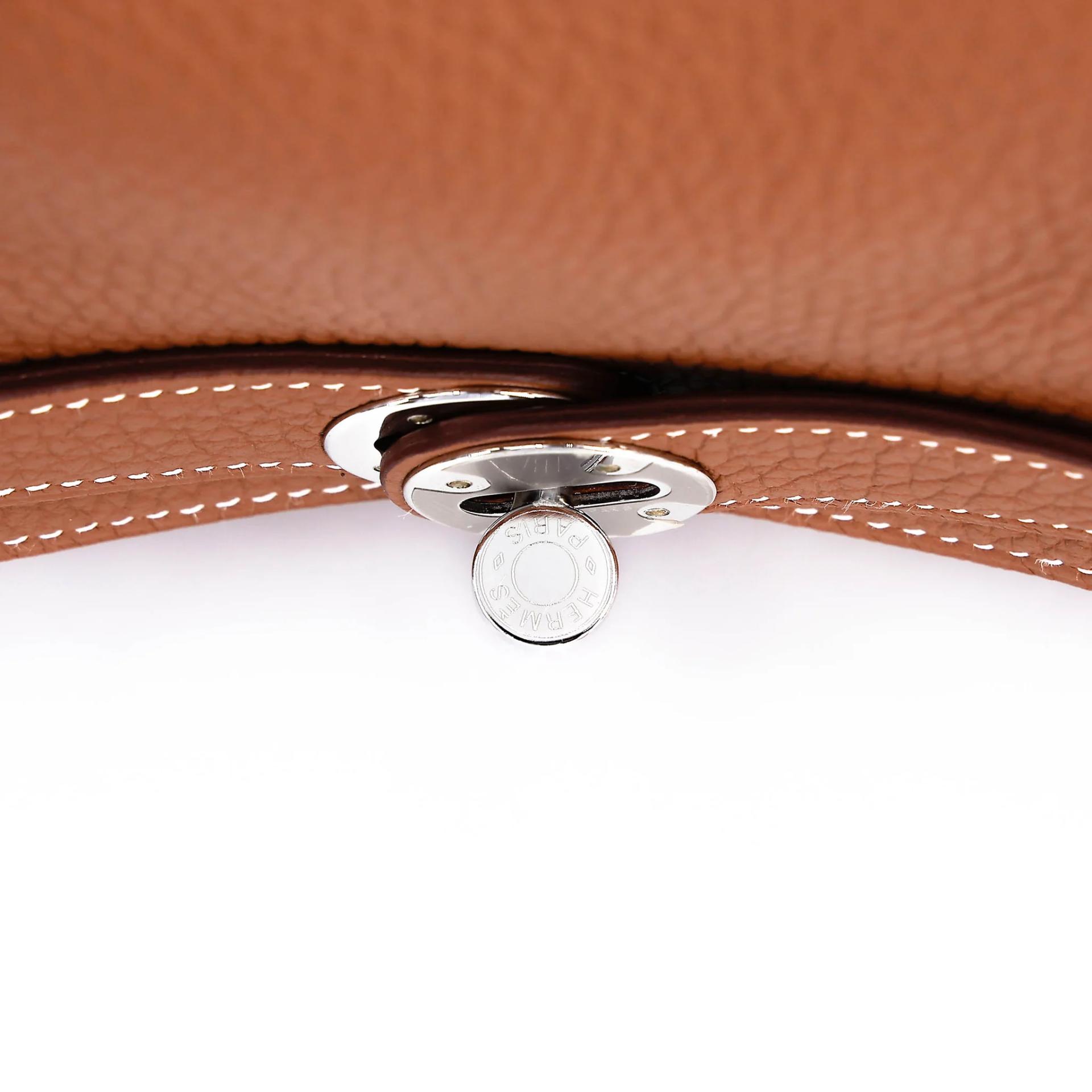 Unused ( Rank NS ) HERMÈS Lindy 26 Gold (37) Clemence Palladium hardware W (2024) - 12