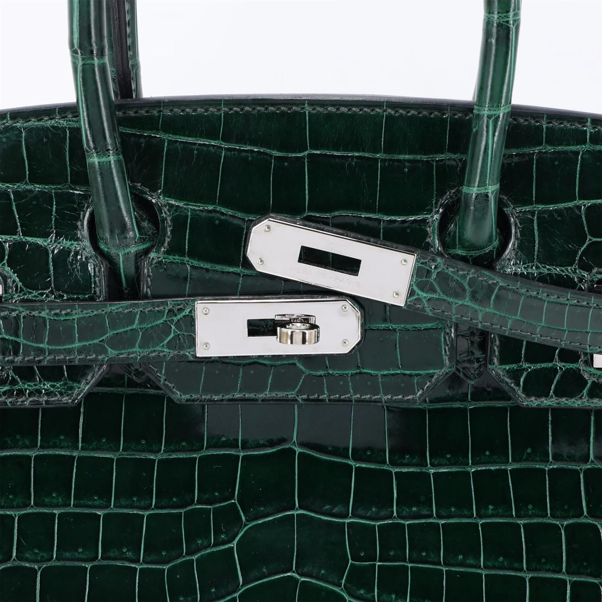 Very Good ( Rank A) HERMÈS Birkin 30 Vert Fonce (67) Shiny Niloticus Crocodile Palladium hardware Square Q (2013) - 8