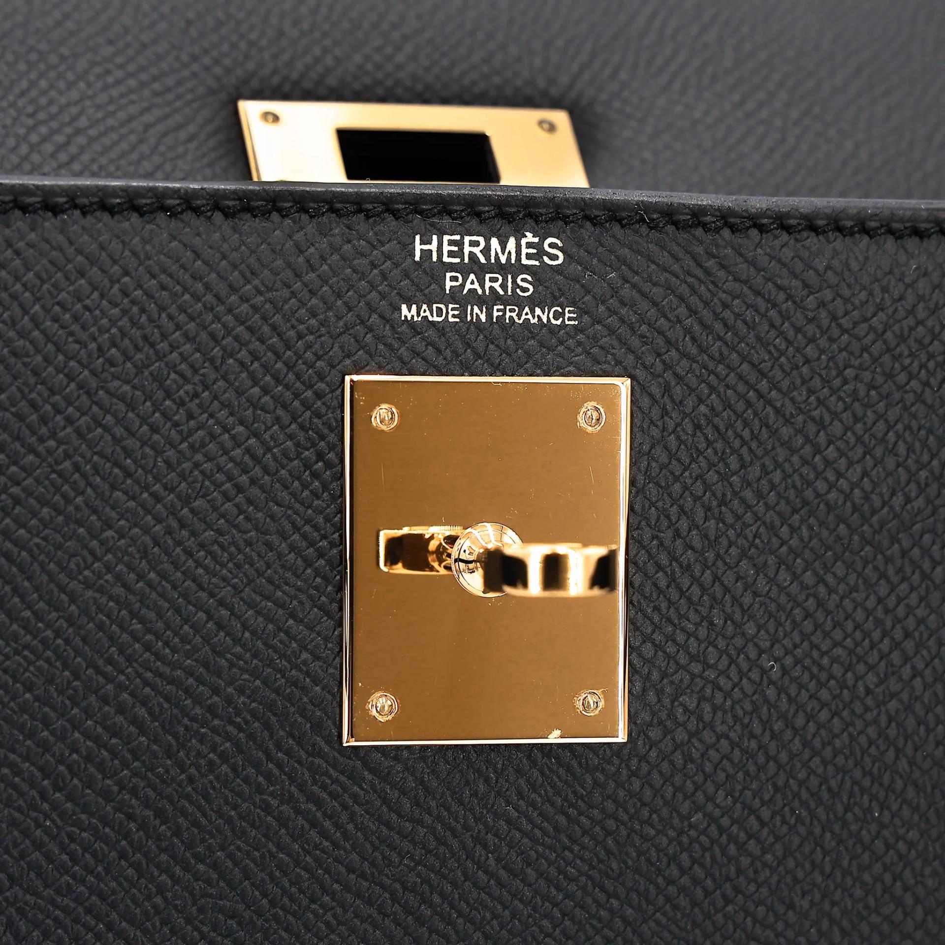 Excellent ( Rank SA ) HERMÈS Kelly 32 Sellier Noir (89) Epsom Gold hardware D (2019) - 14