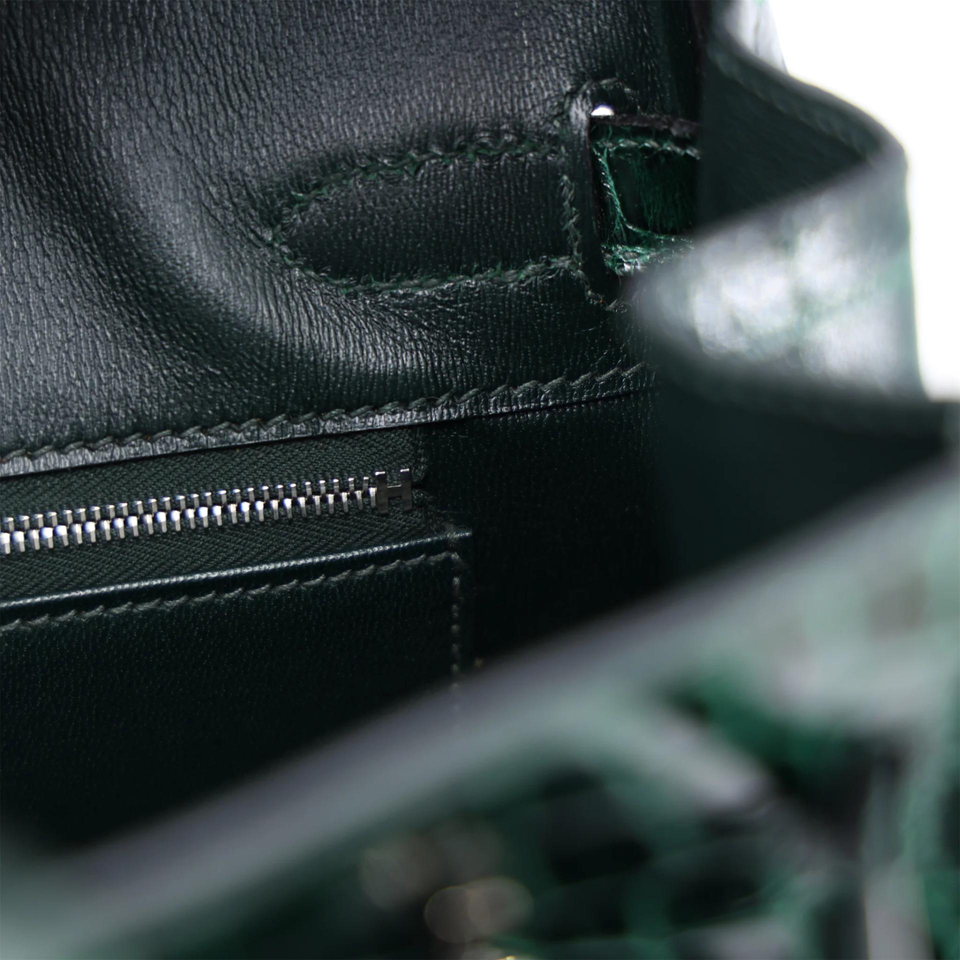 Very Good ( Rank A) HERMÈS Birkin 30 Vert Fonce (67) Shiny Niloticus Crocodile Palladium hardware Square Q (2013) - 19