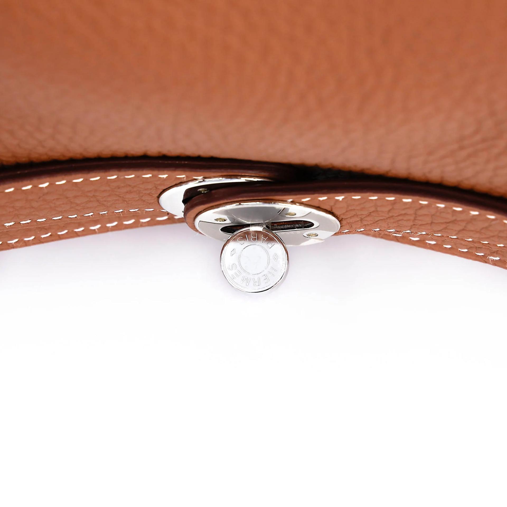 Unused ( Rank NS ) HERMÈS Lindy 26 Gold (37) Clemence Palladium hardware W (2024) - 13