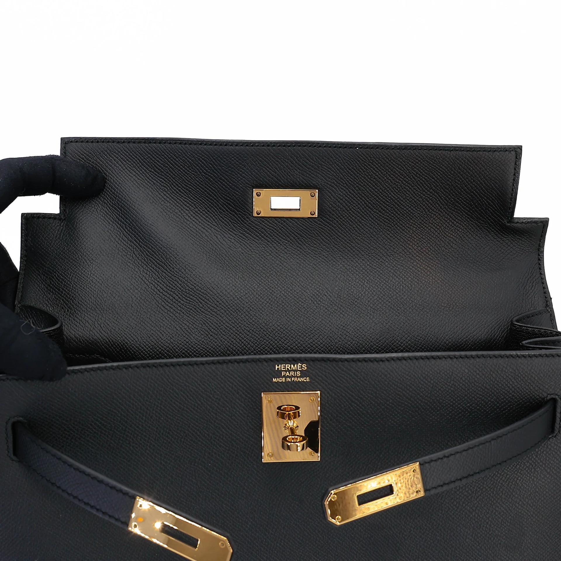 Excellent ( Rank SA ) HERMÈS Kelly 32 Sellier Noir (89) Epsom Gold hardware D (2019) - 13