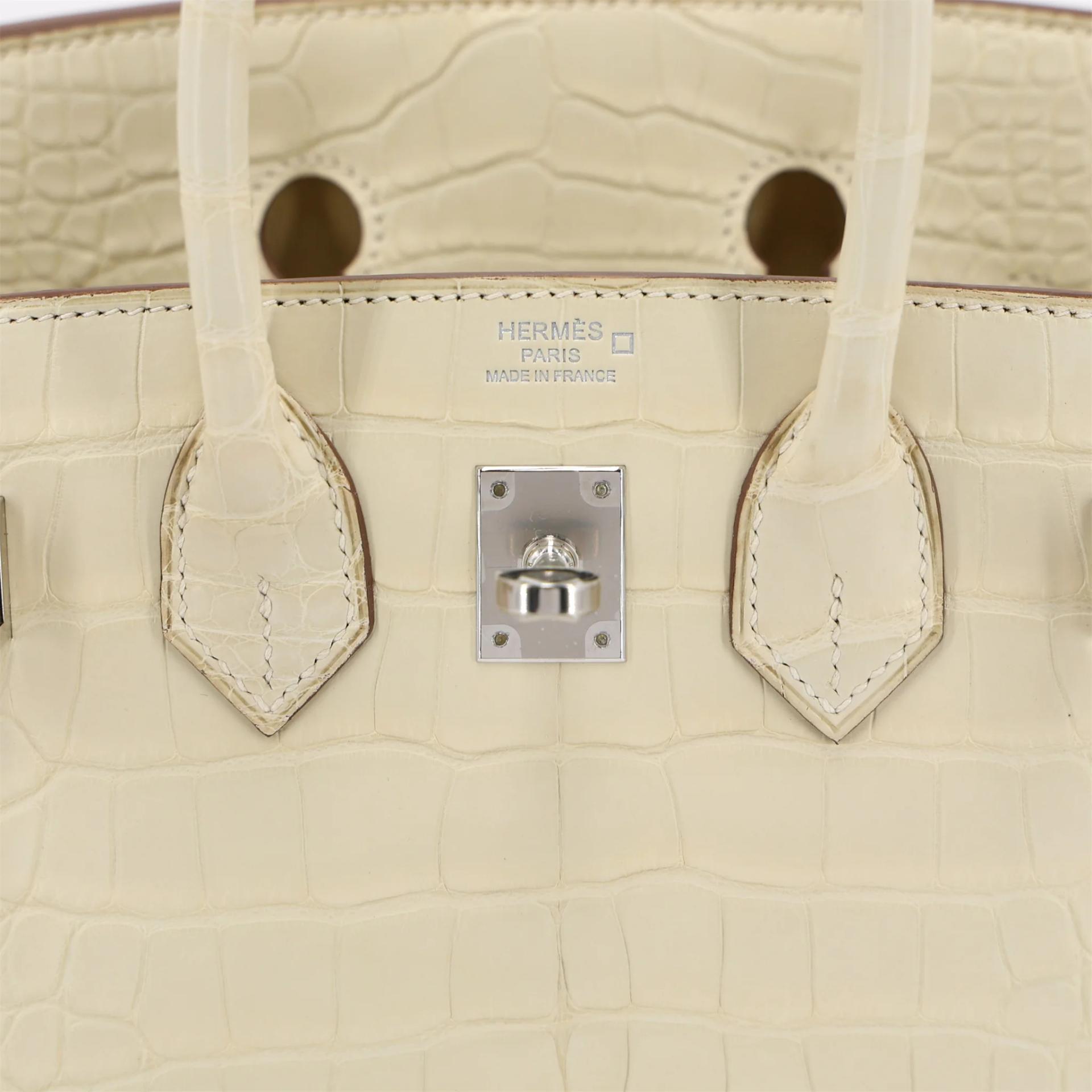 Unused ( Rank NS ) HERMÈS Birkin 25 Vanille (Y1) Matte Alligator Palladium hardware Z (2021) - 10