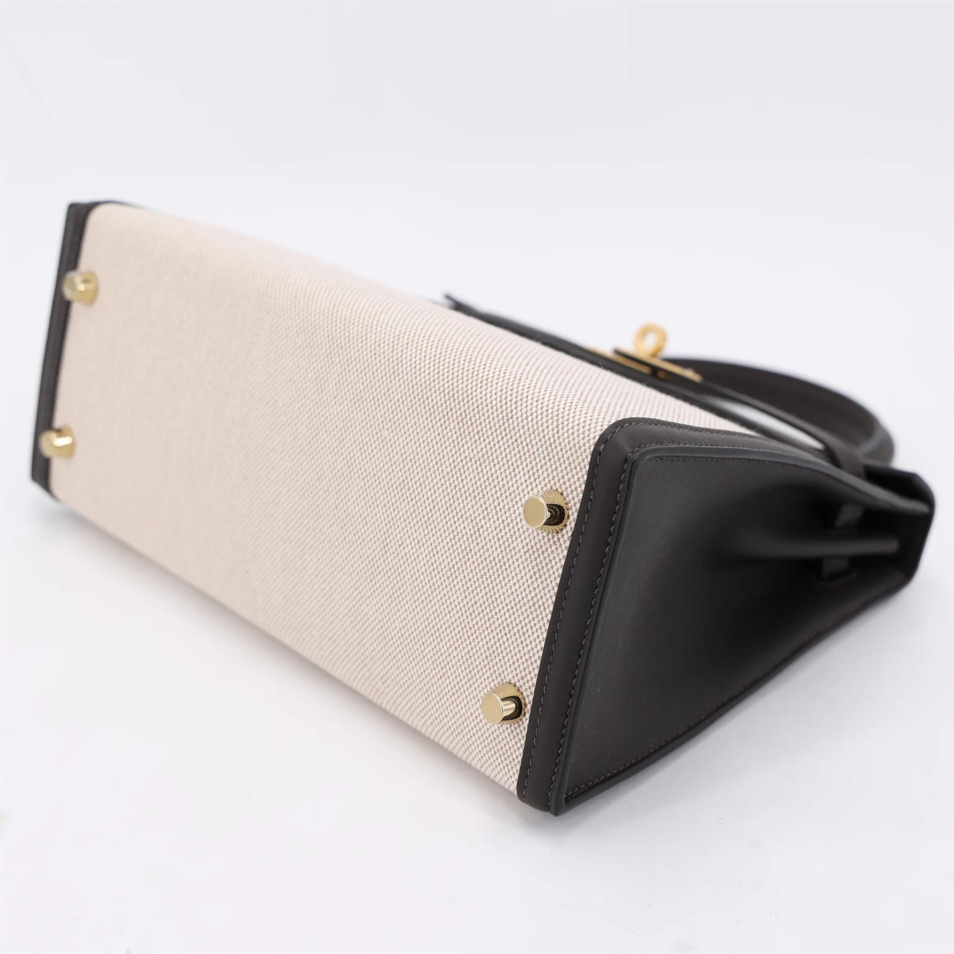 全新 HERMÈS 愛馬仕 Kelly 25 外縫 Ecru色 T3 棗棕色 Bai Brun Toile H 帆布 Swift牛皮 金扣 G刻 2026年 - 5