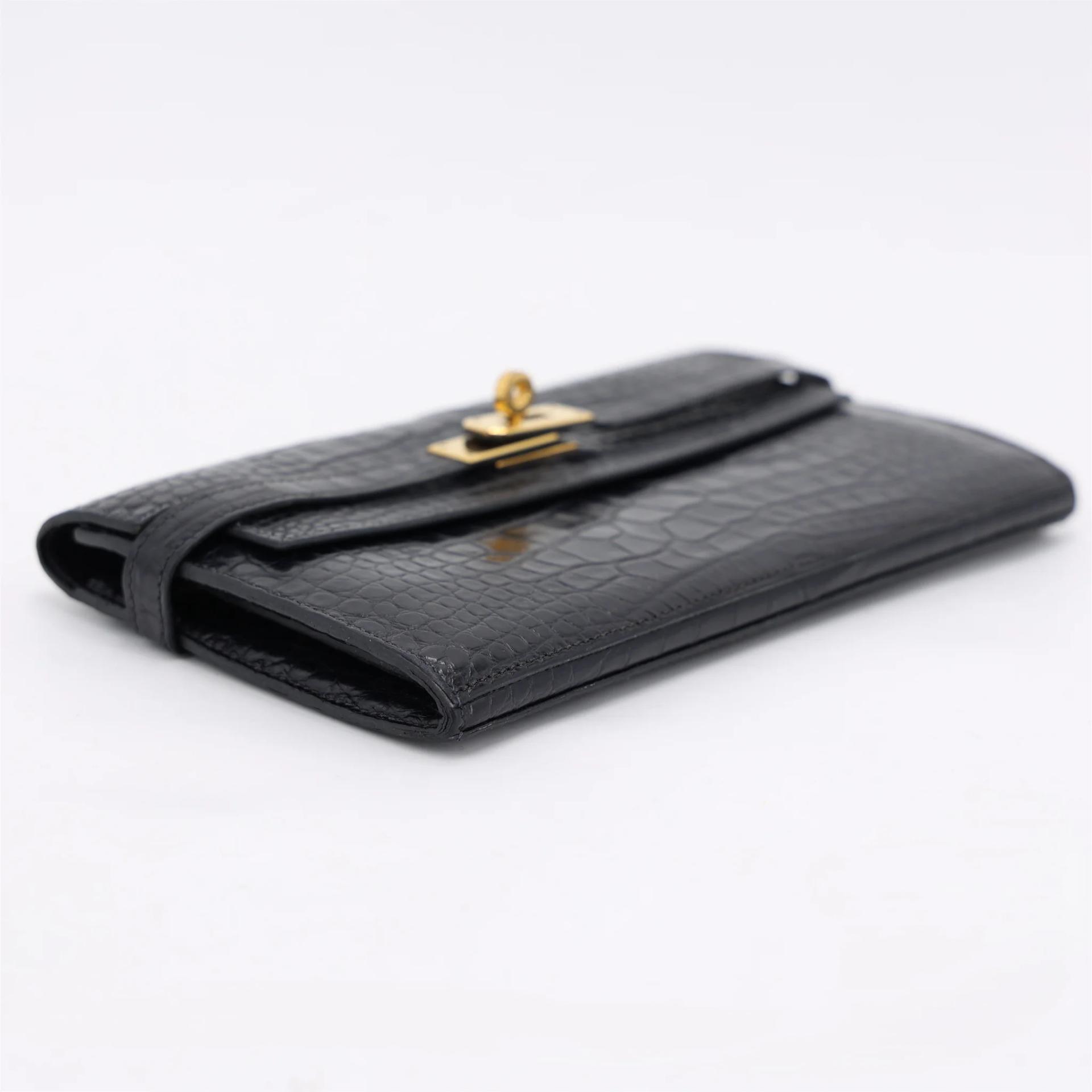 Good ( Rank AB) HERMÈS Kelly Wallet Noir (89) Matte Alligator Gold hardware A (2017) - 3