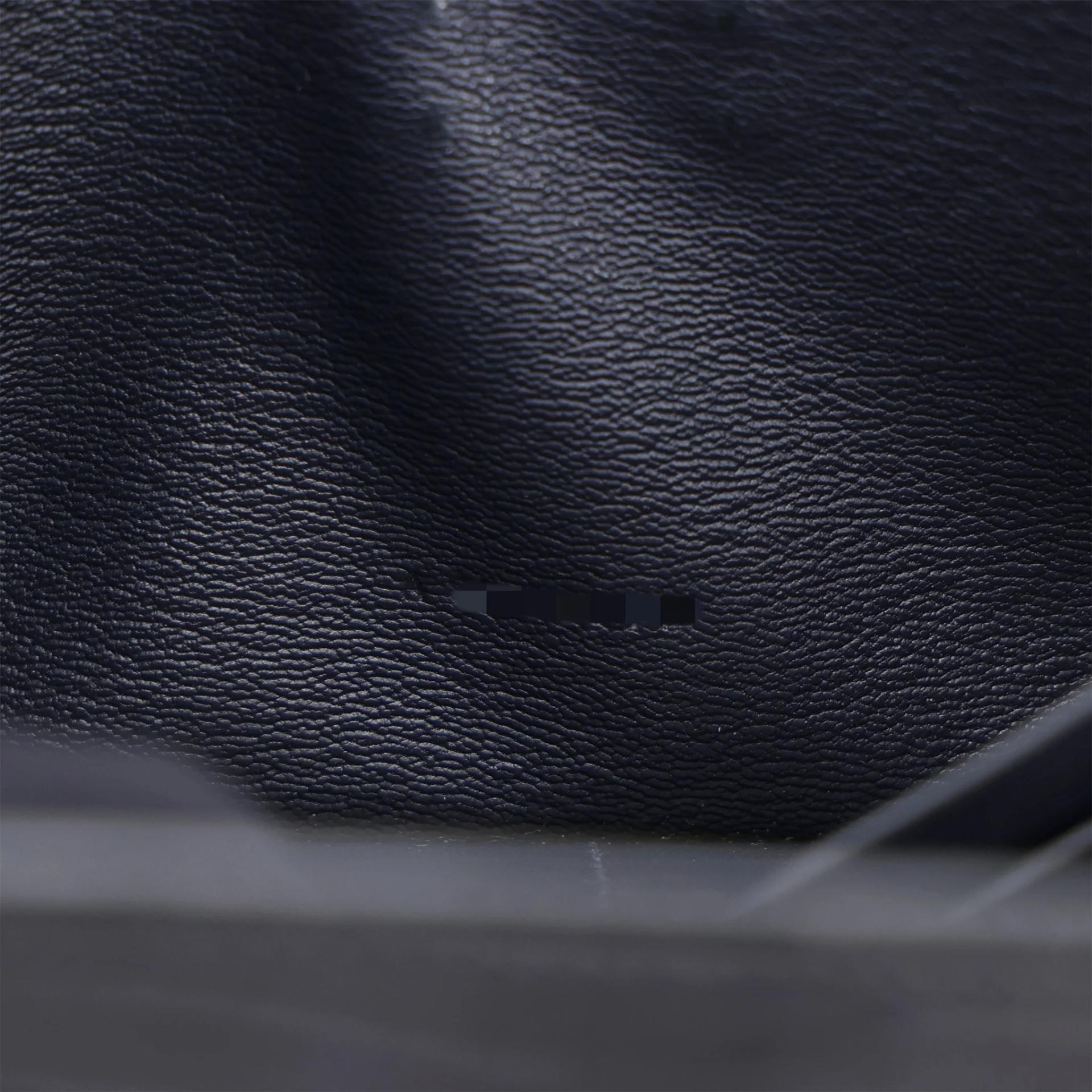 Good ( Rank AB) HERMÈS Kelly Wallet Noir (89) Matte Alligator Gold hardware A (2017) - 17