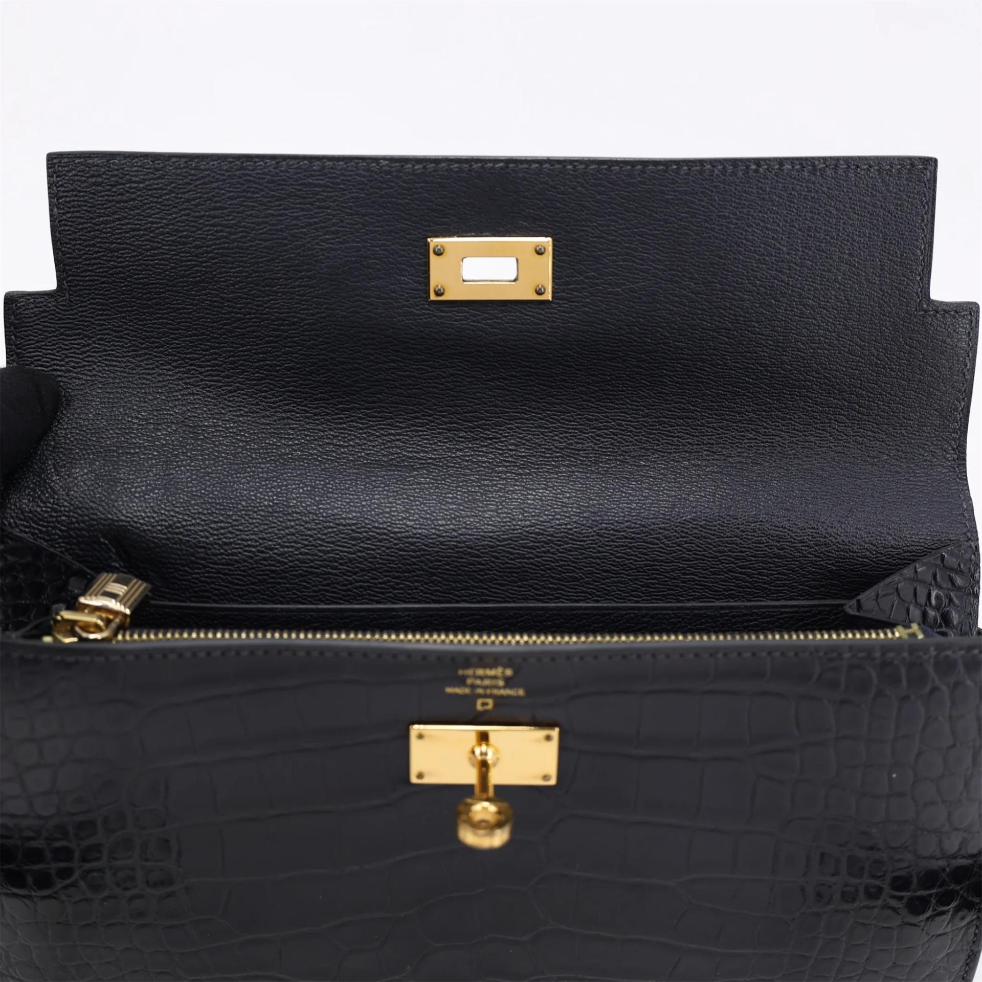 Good ( Rank AB) HERMÈS Kelly Wallet Noir (89) Matte Alligator Gold hardware A (2017) - 10