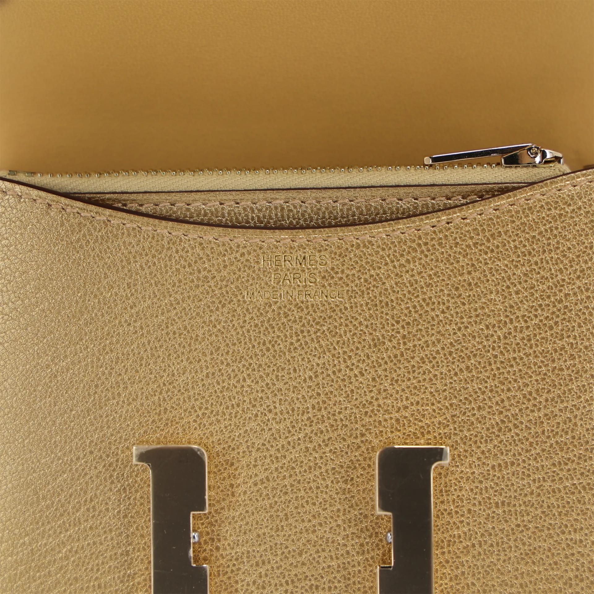 Unused ( Rank NS ) HERMÈS Constance Slim Wallet Dore (Y9) Chamkilight Gold hardware K (2025) - 10