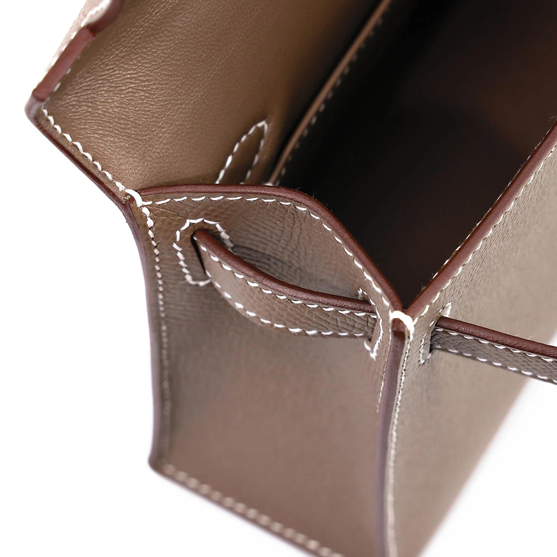 全新 HERMÈS 愛馬仕 Mini Kelly 二代 18 大象灰 Etoupe Epsom牛皮 金扣 G刻 2026年 - 15