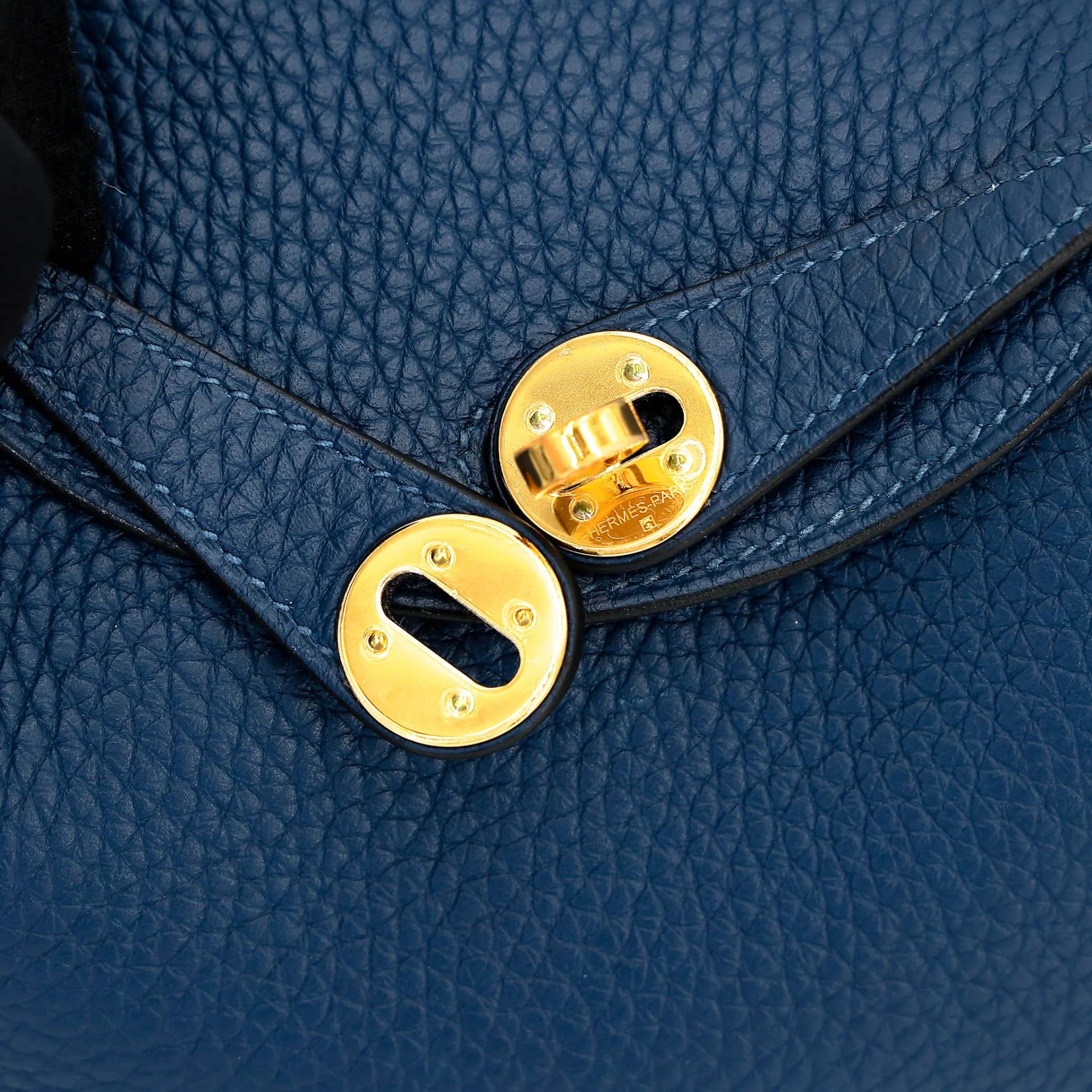 Very Good ( Rank A) HERMÈS Mini Lindy Navy (7U) Clemence Gold hardware Y (2020) - 15