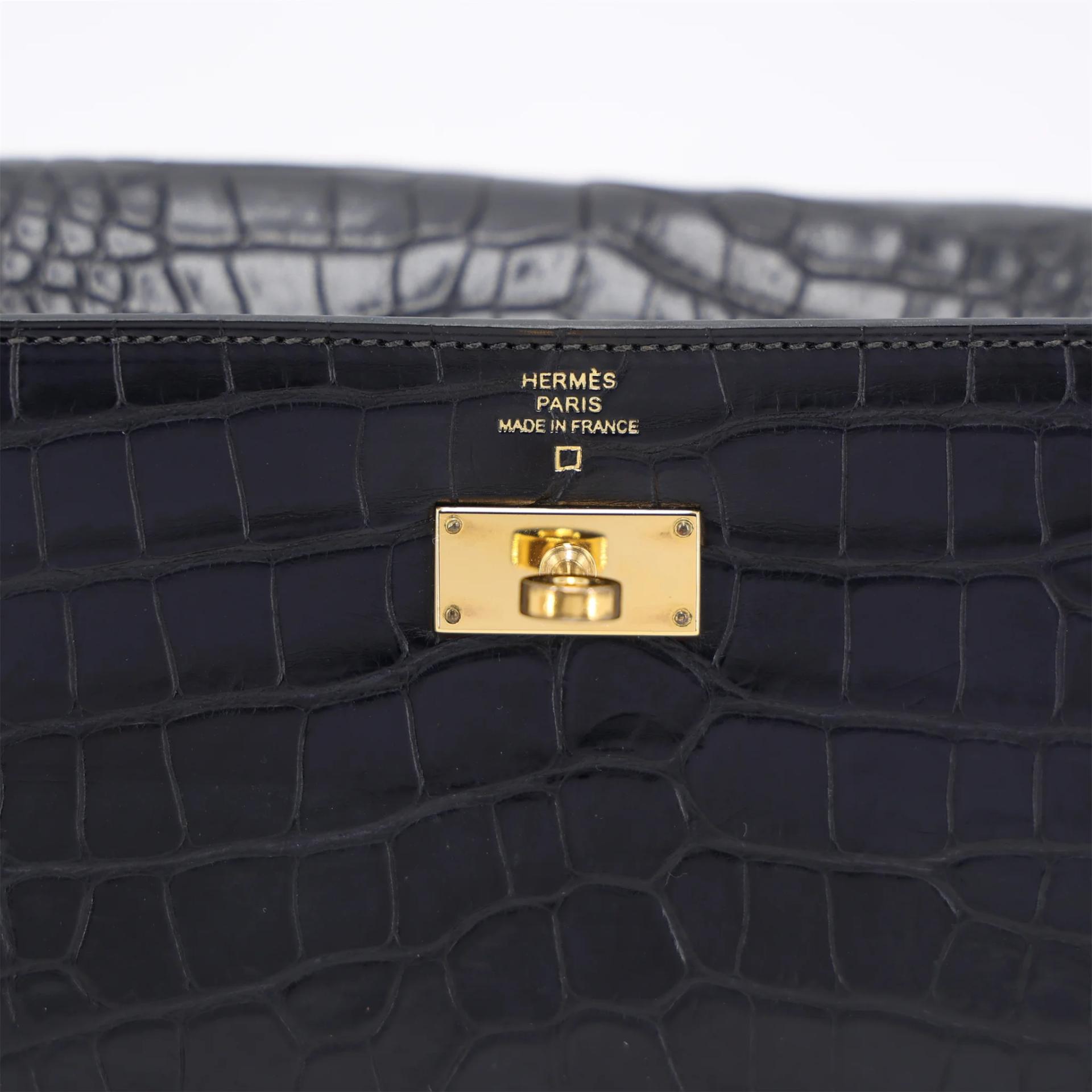 Good ( Rank AB) HERMÈS Kelly Wallet Noir (89) Matte Alligator Gold hardware A (2017) - 9
