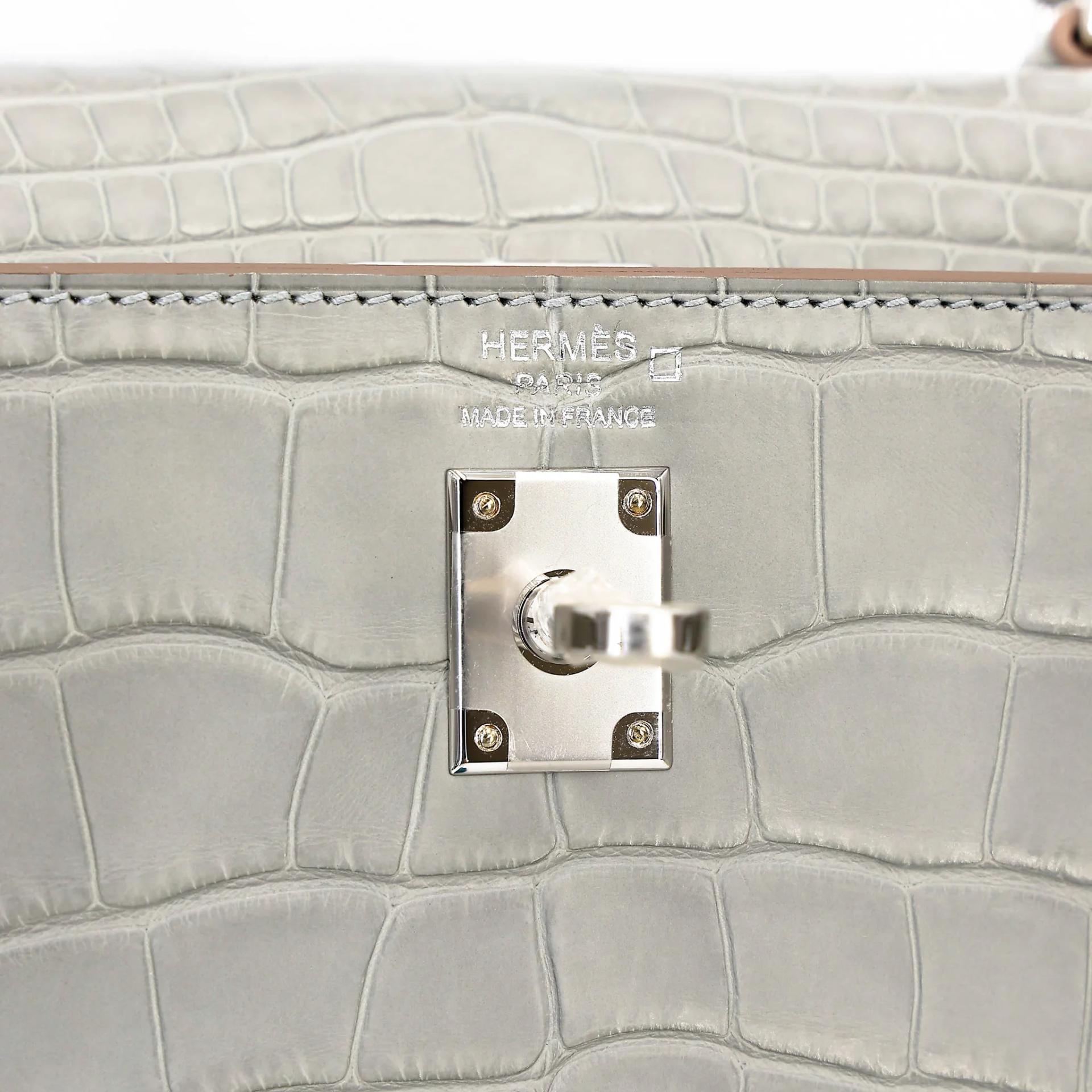 Brand New ( Rank N ) HERMÈS Limited Edition Kelly 25 Gris Perle (80) Matte Alligator Palladium hardware K (2025) - 14