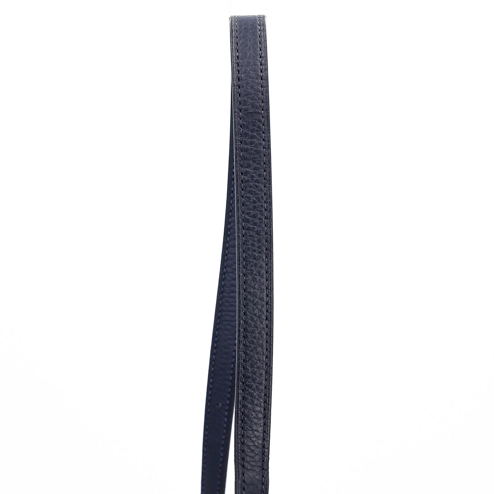 Excellent ( Rank SA ) HERMÈS Halzan 25 Verso Bleu Nuit (2Z) Bleu Electrique (7T) Clemence Gold hardware Z (2021) - 3