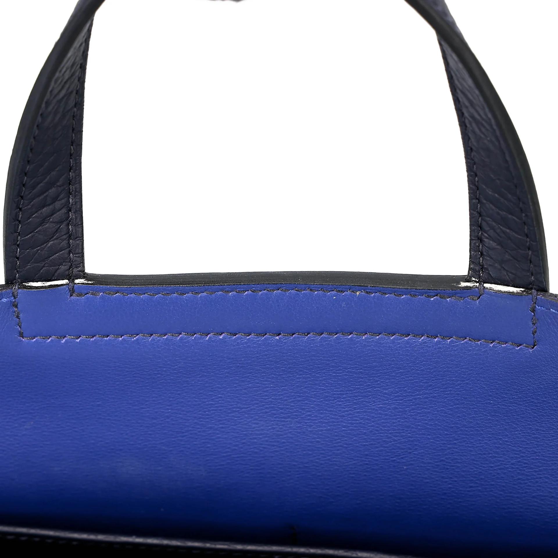 Excellent ( Rank SA ) HERMÈS Halzan 25 Verso Bleu Nuit (2Z) Bleu Electrique (7T) Clemence Gold hardware Z (2021) - 13