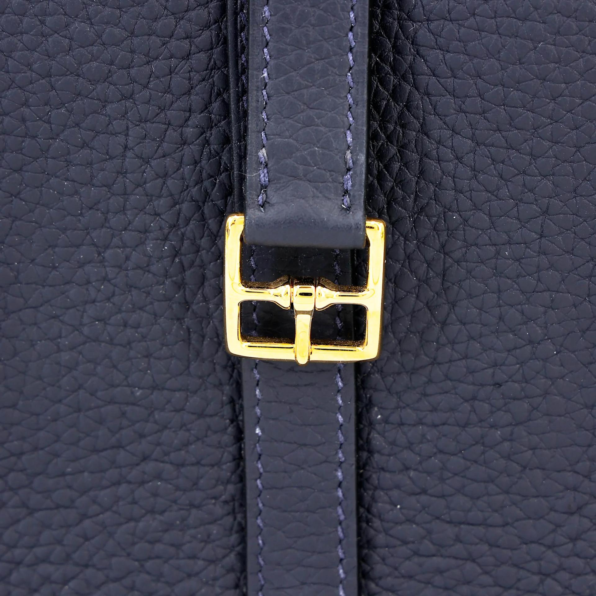 Excellent ( Rank SA ) HERMÈS Halzan 25 Verso Bleu Nuit (2Z) Bleu Electrique (7T) Clemence Gold hardware Z (2021) - 7